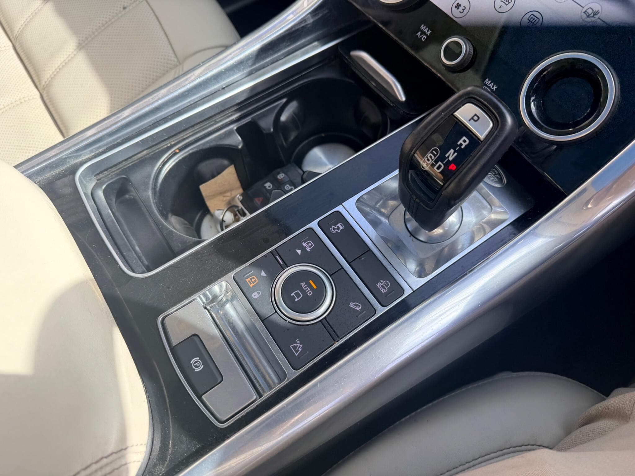 2018 Land Rover Range Rover Sport - Thumbnail 18