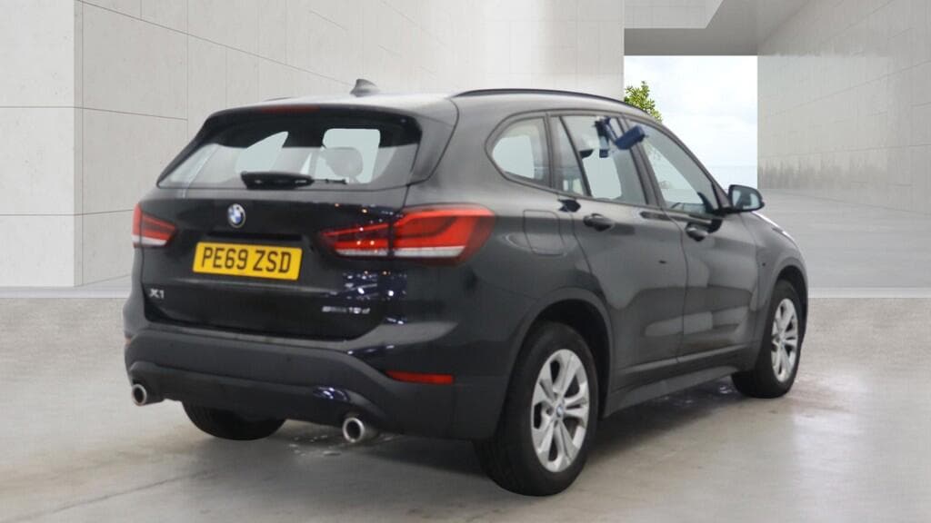 2019 BMW X1 - Image 2