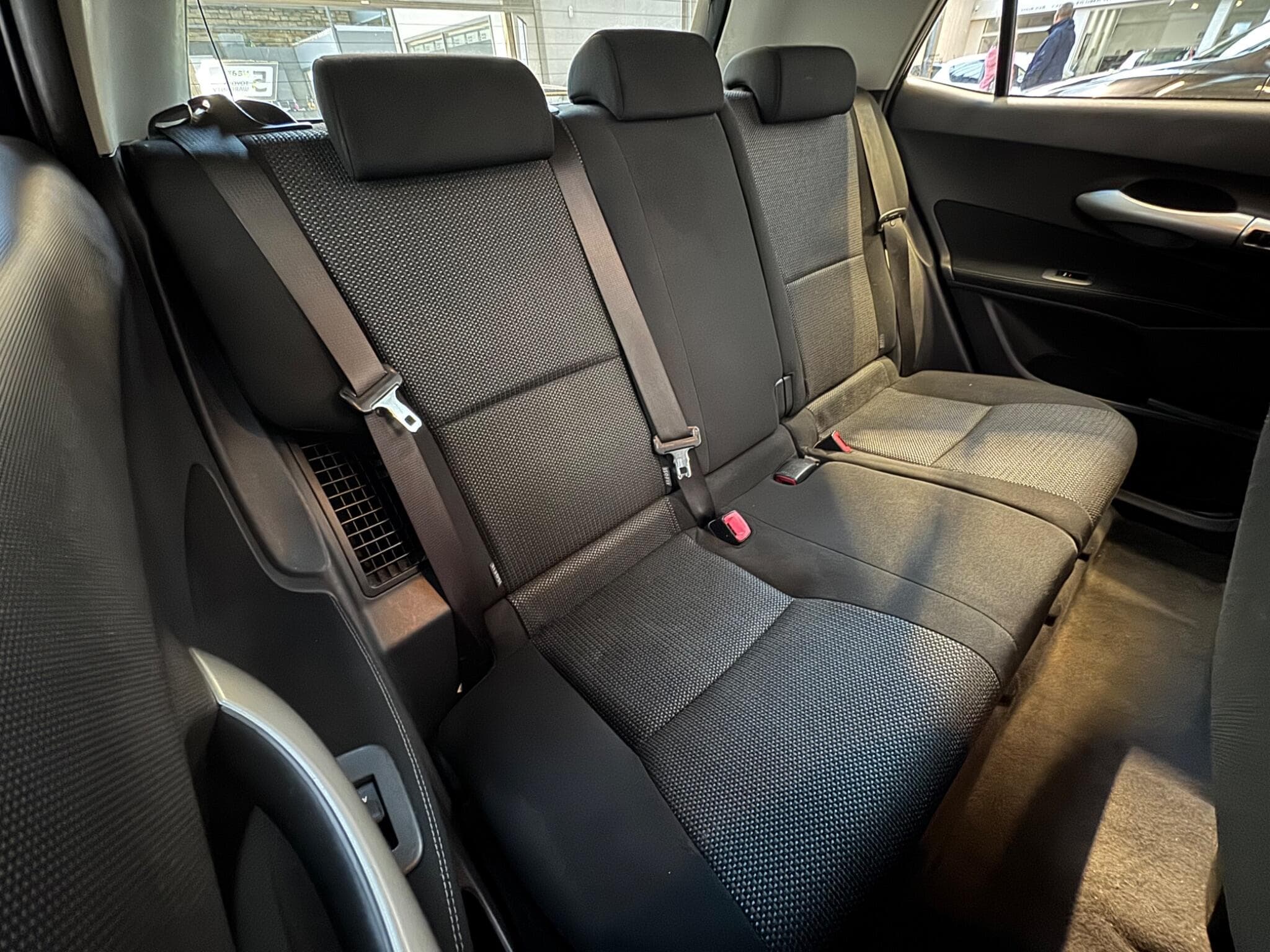 2012 Toyota Auris - Thumbnail 12