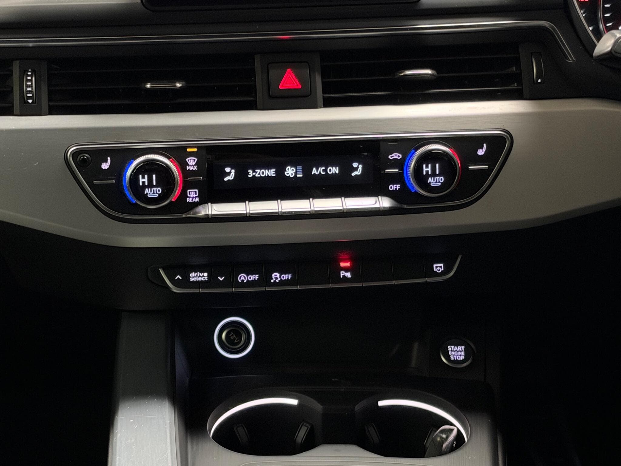 2016 Audi A4 - Thumbnail 27