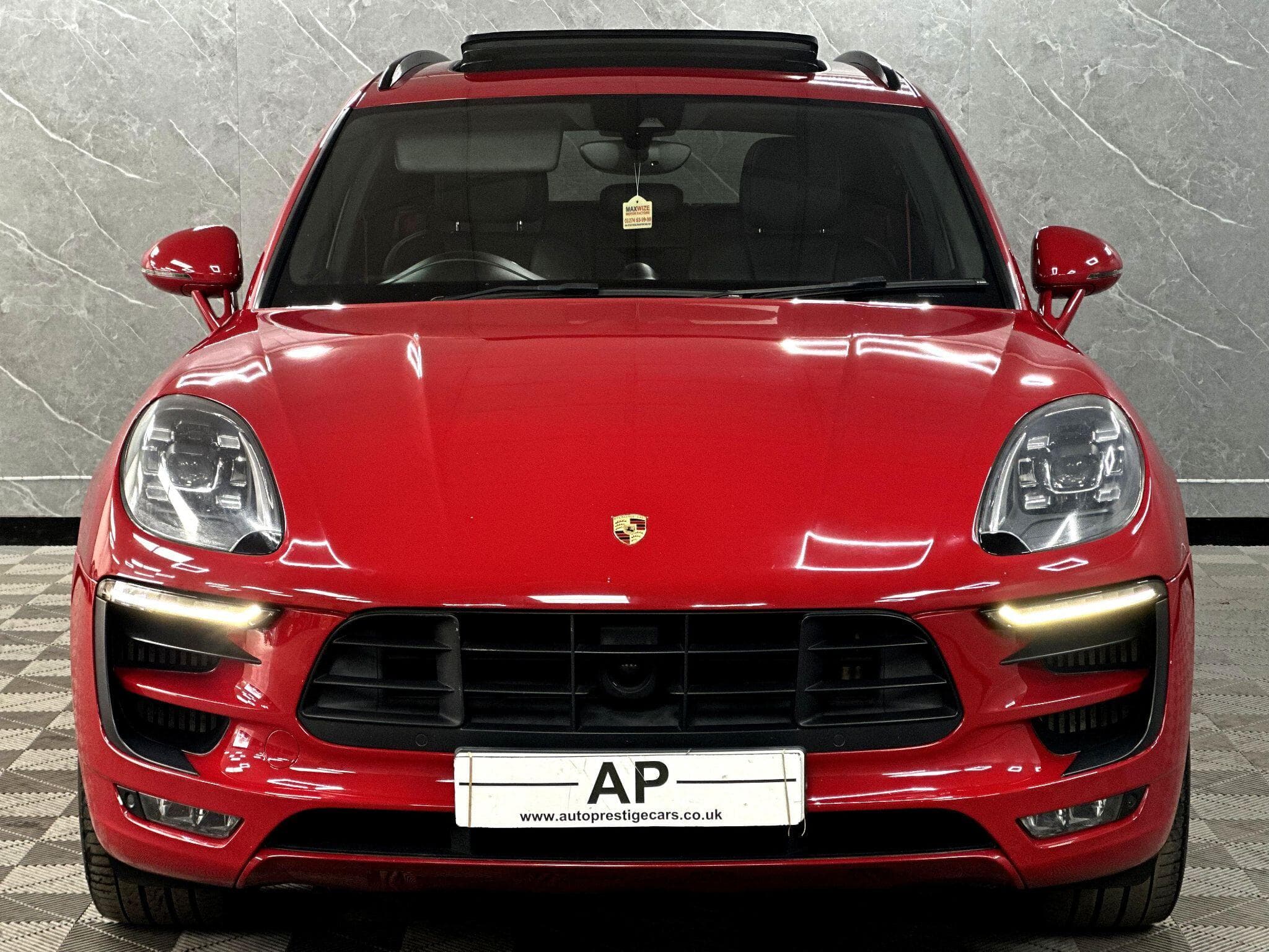 2016 Porsche Macan - Thumbnail 7