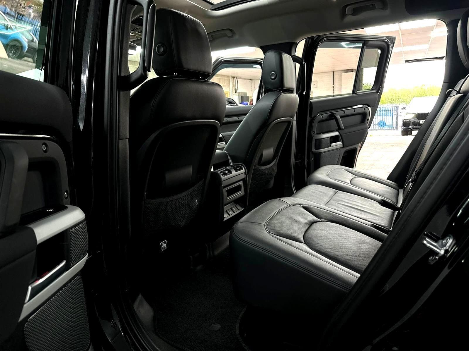 2024 Land Rover Defender 110 - Thumbnail 54