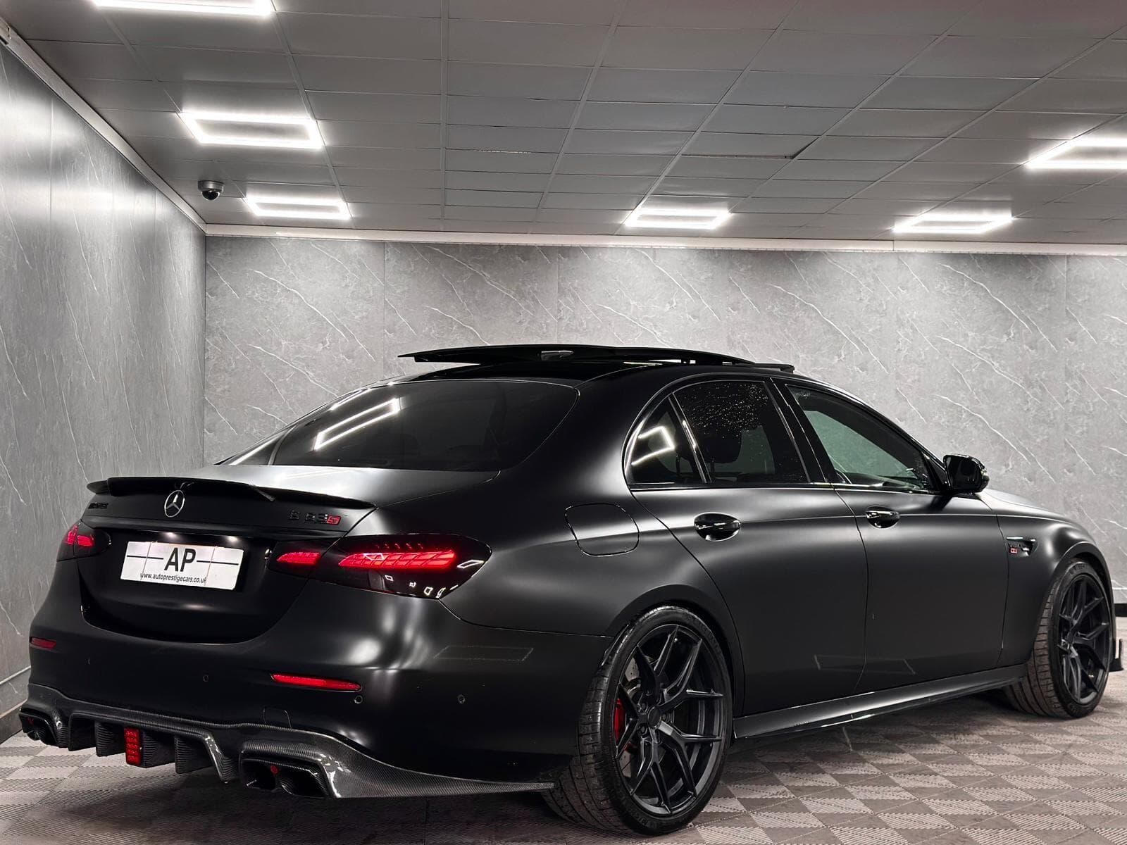 2020 Mercedes-Benz E Class - Thumbnail 2