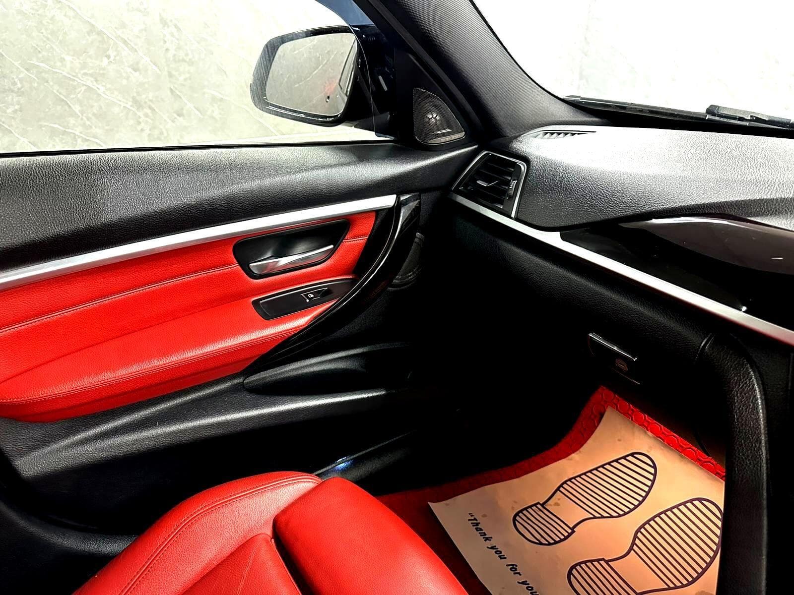 2015 BMW 3 Series - Thumbnail 41