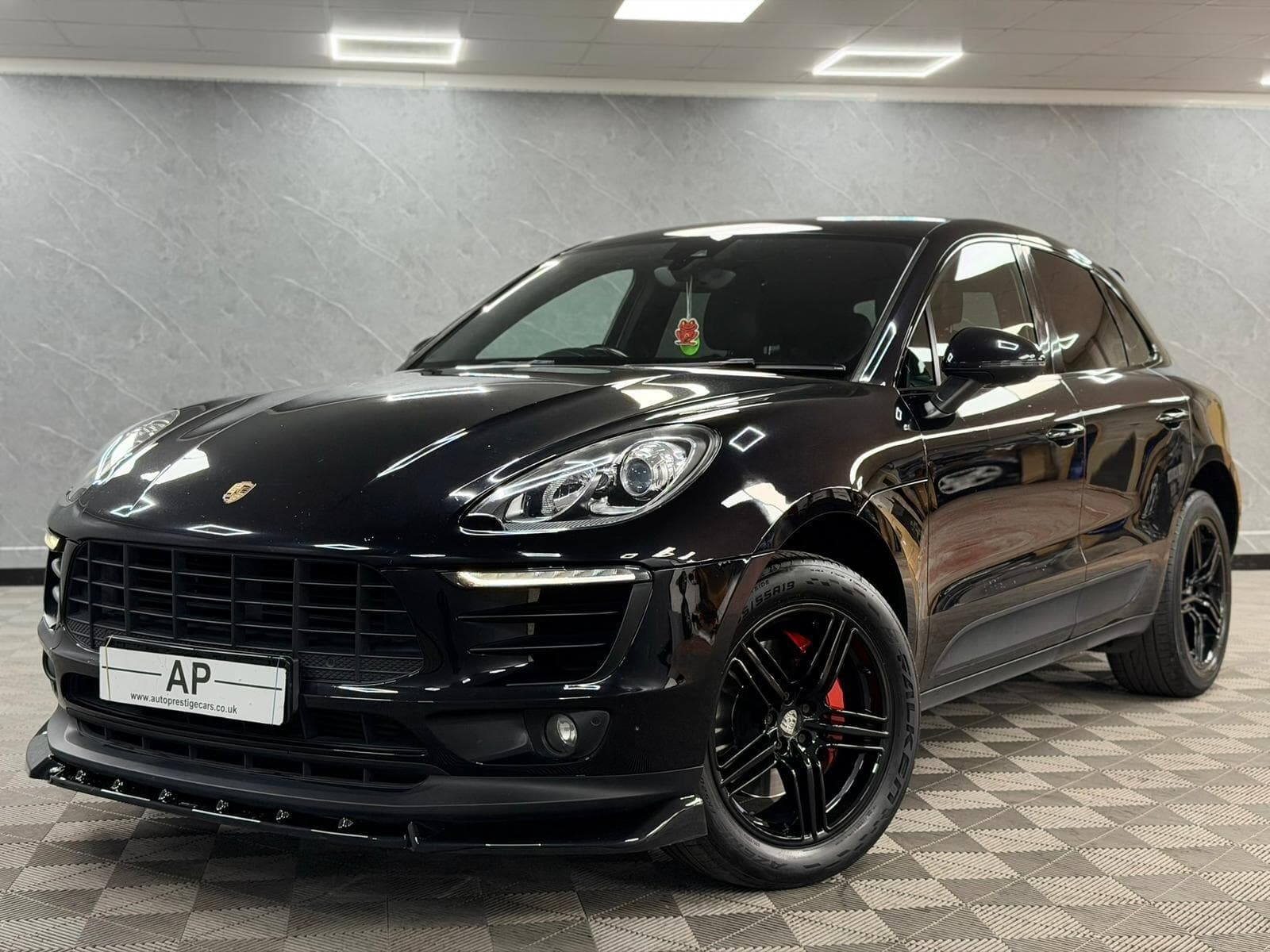 2017 Porsche Macan - Thumbnail 18