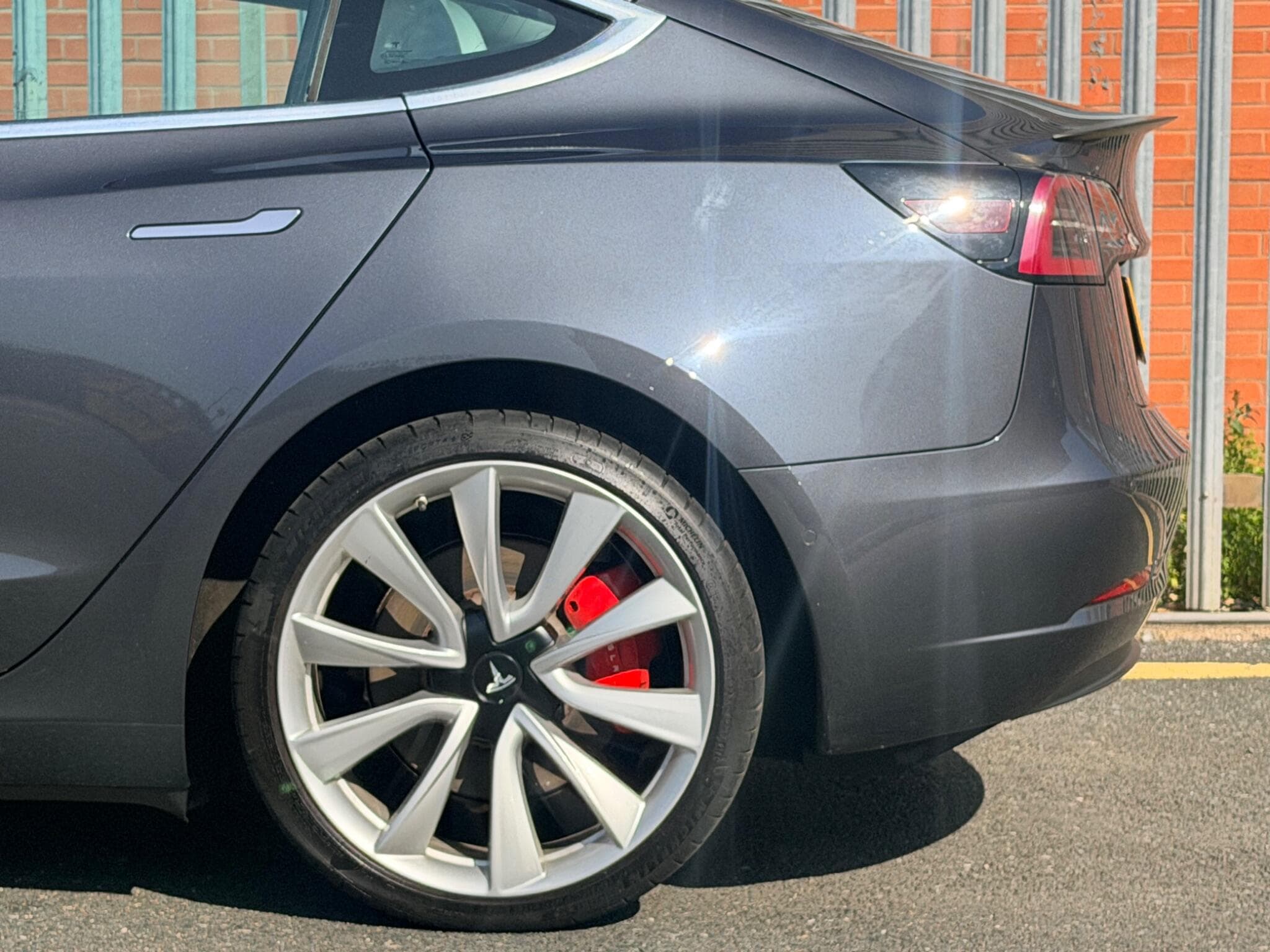 2019 Tesla Model 3 - Thumbnail 15