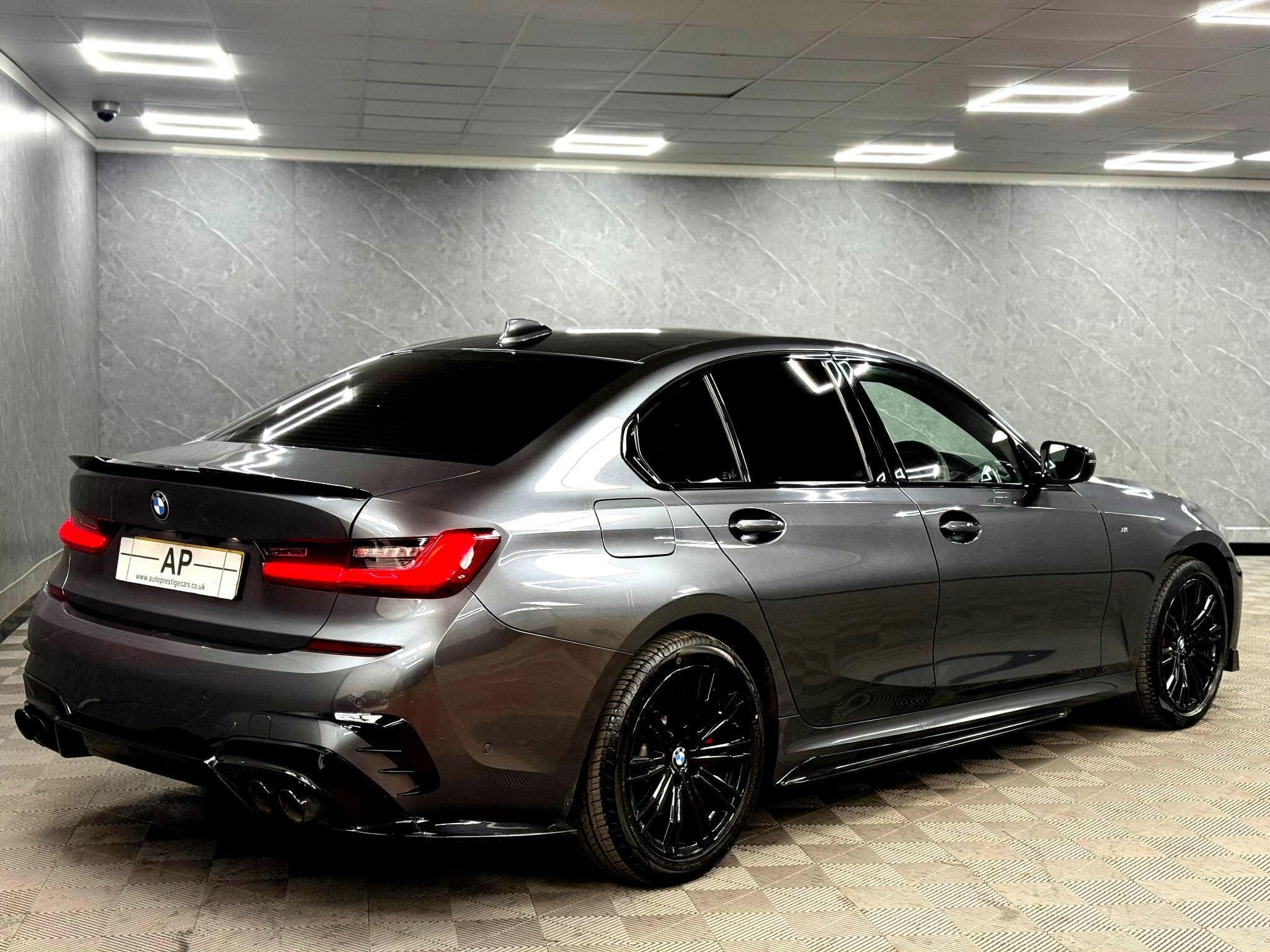 2019 BMW 3 Series - Thumbnail 10