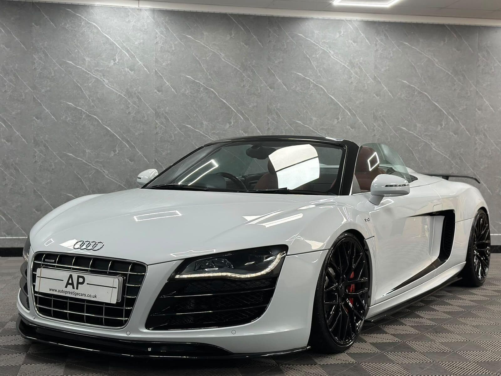 2010 Audi R8 - Thumbnail 38