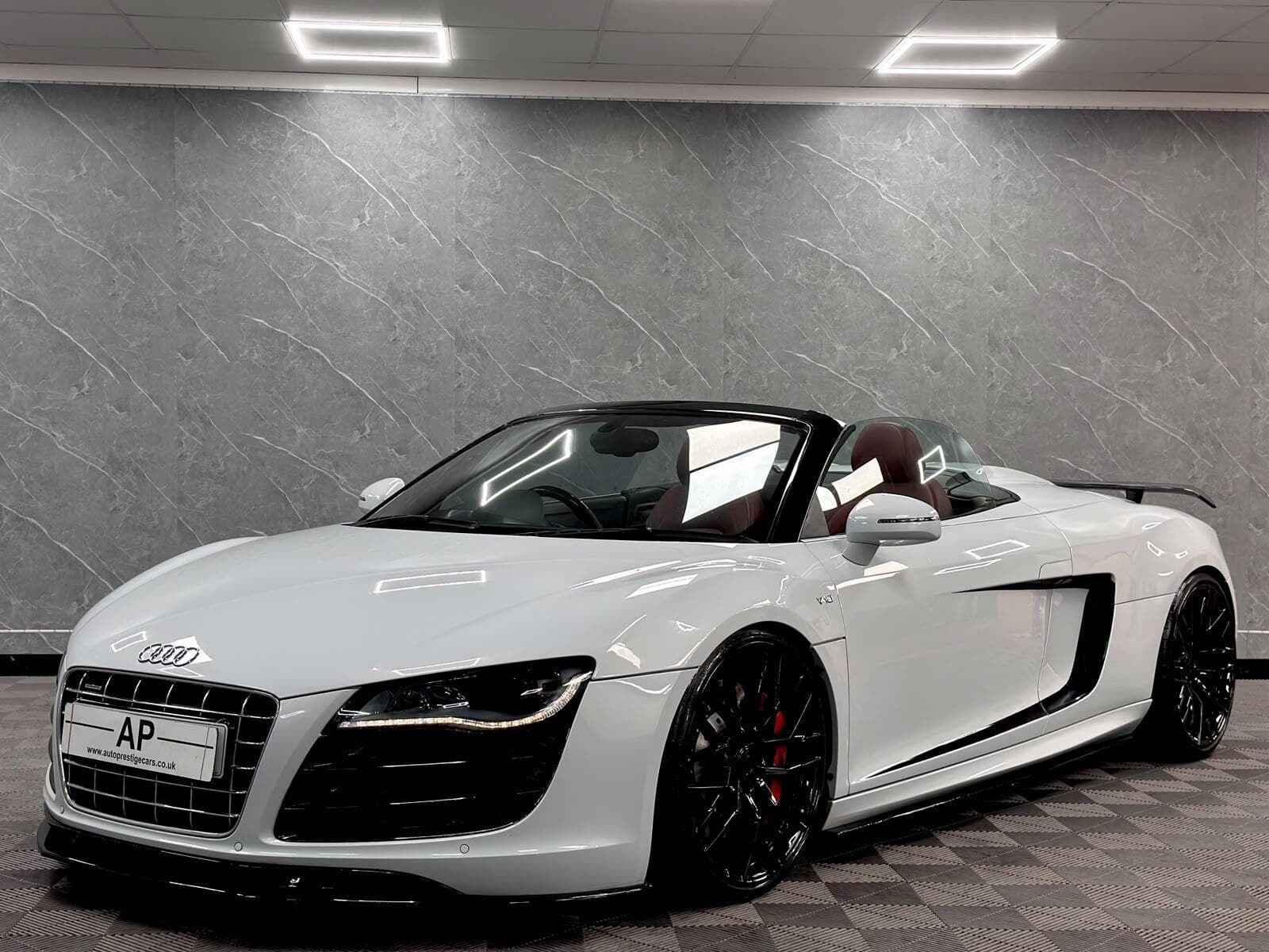 2010 Audi R8 - Thumbnail 20