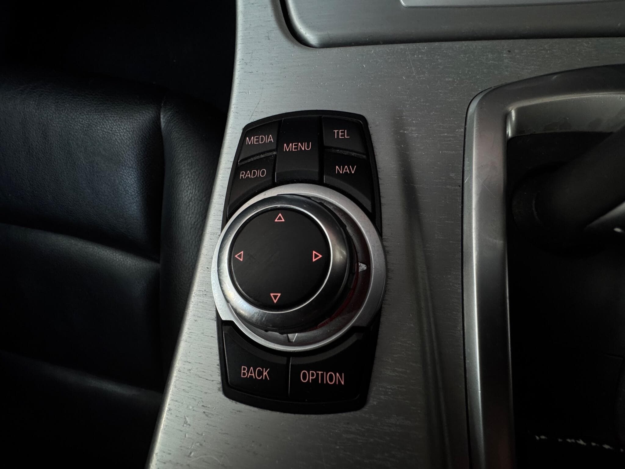 2013 BMW 5 Series - Thumbnail 19