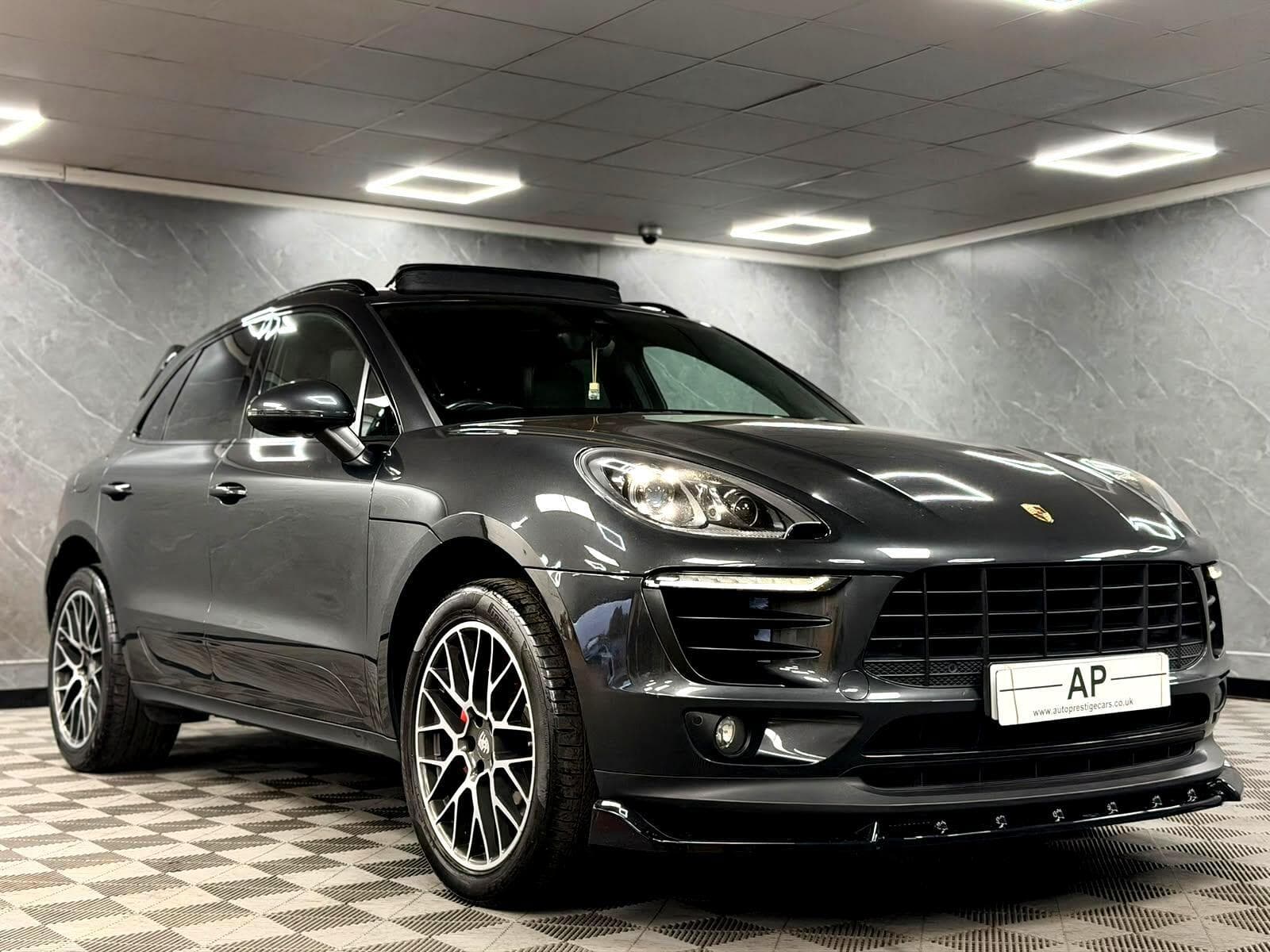 2017 Porsche Macan - Thumbnail 32