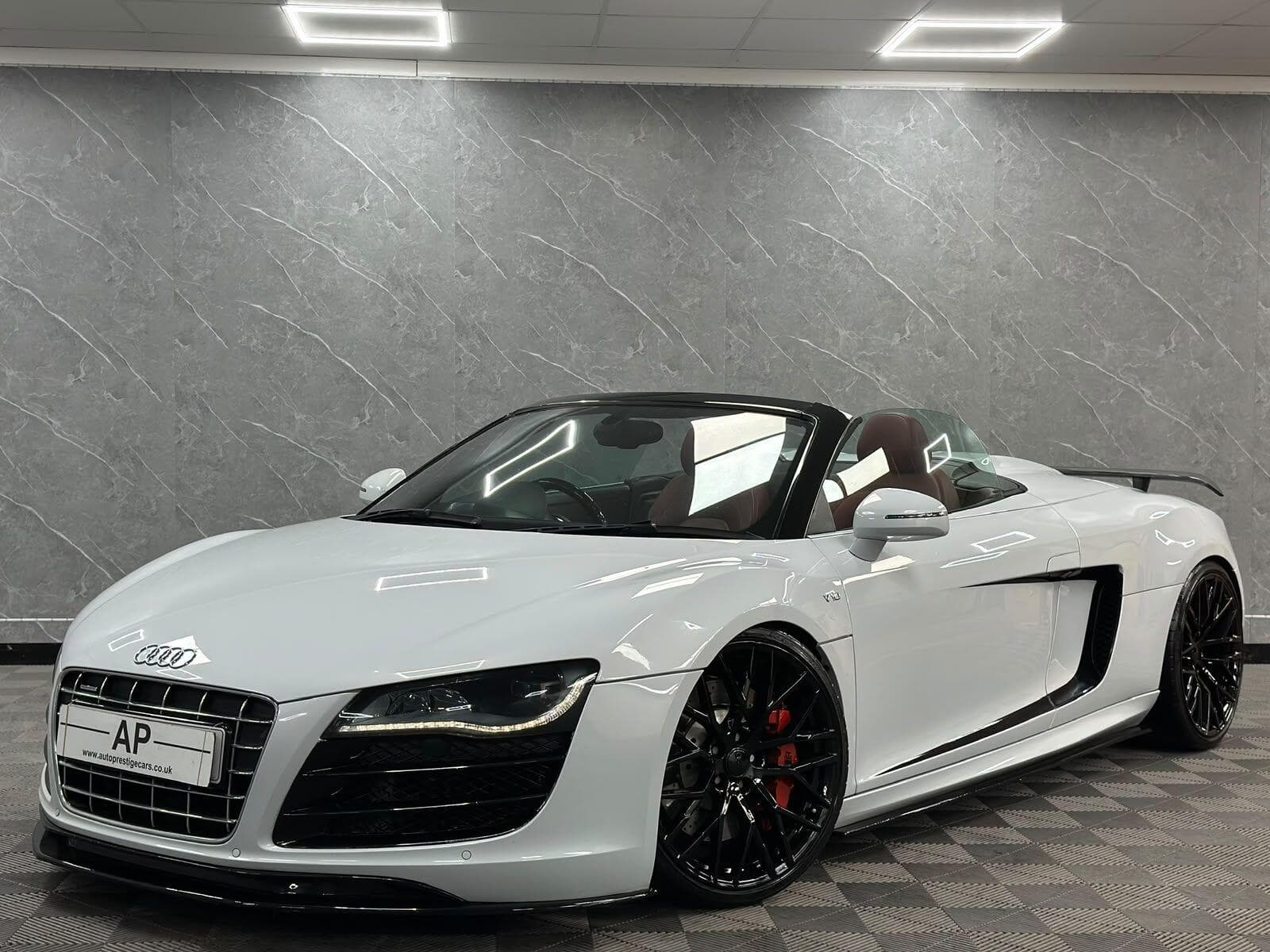 2010 Audi R8 - Thumbnail 47