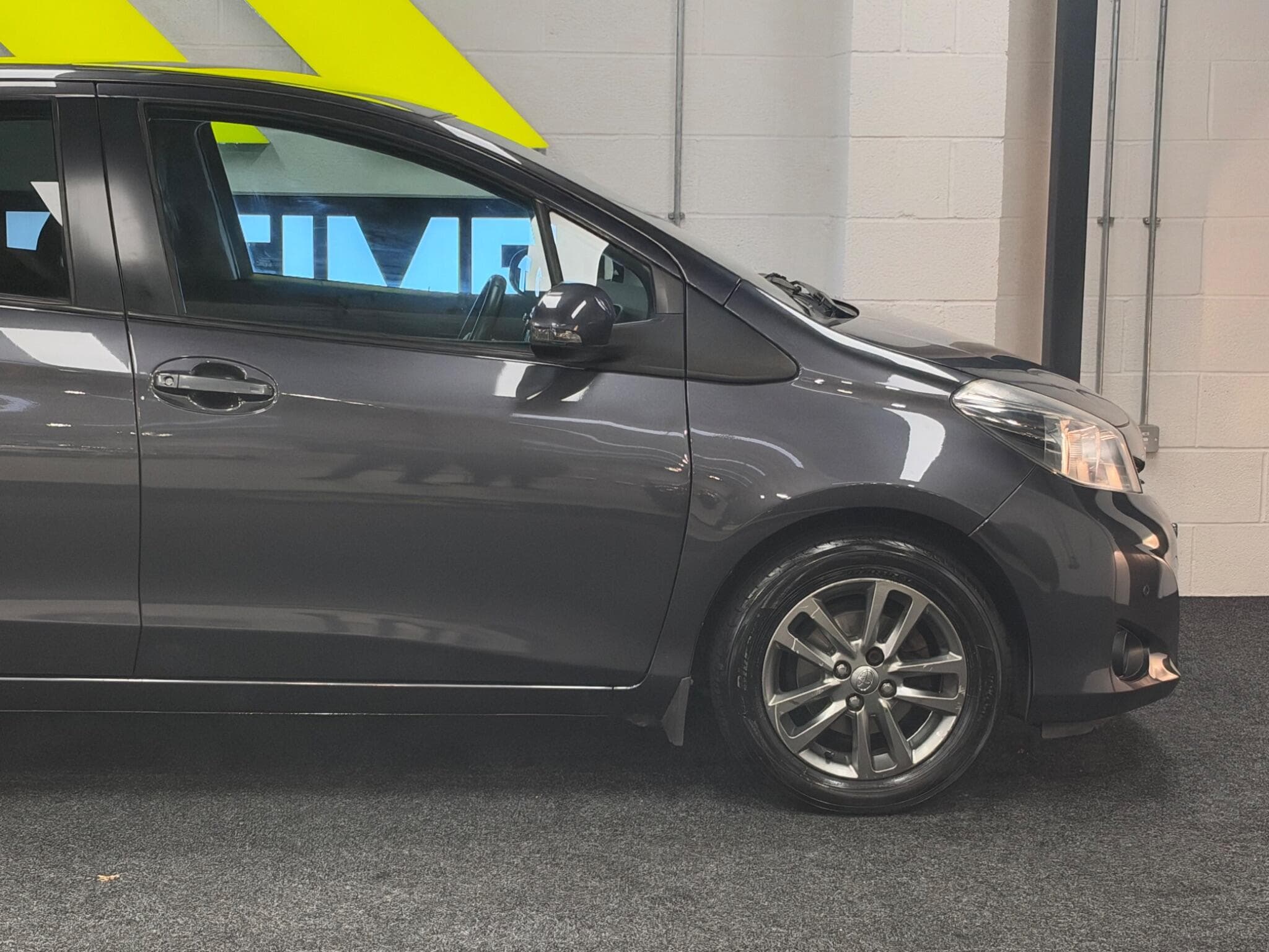 2014 Toyota Yaris - Thumbnail 12