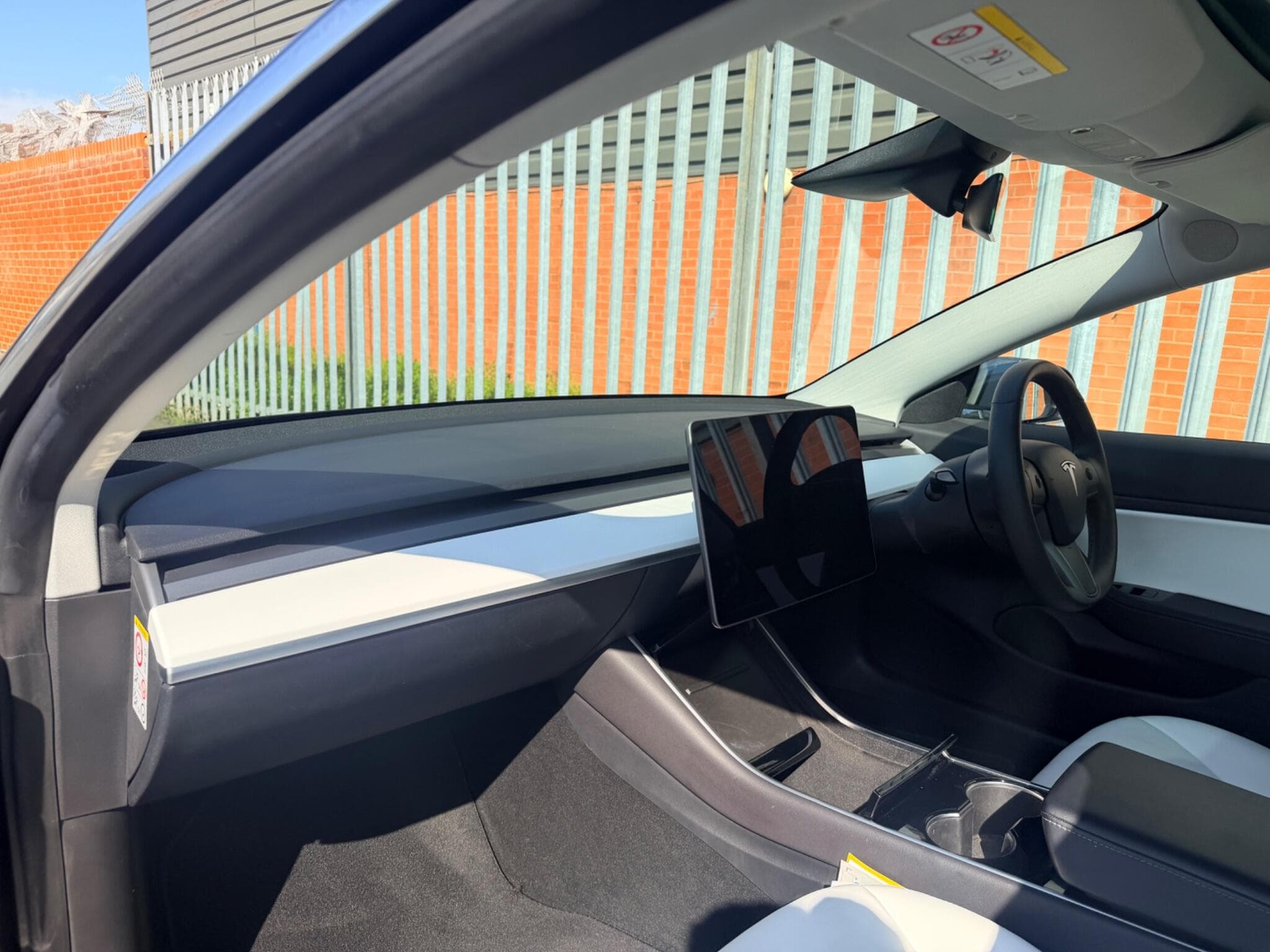 2019 Tesla Model 3 - Thumbnail 17