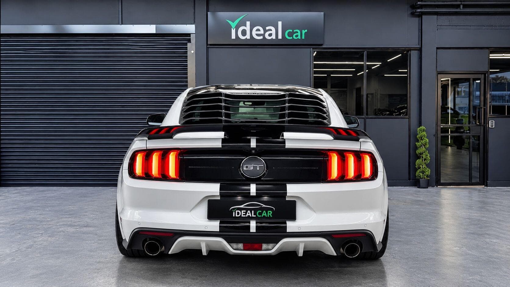 2016 Ford Mustang - Thumbnail 5