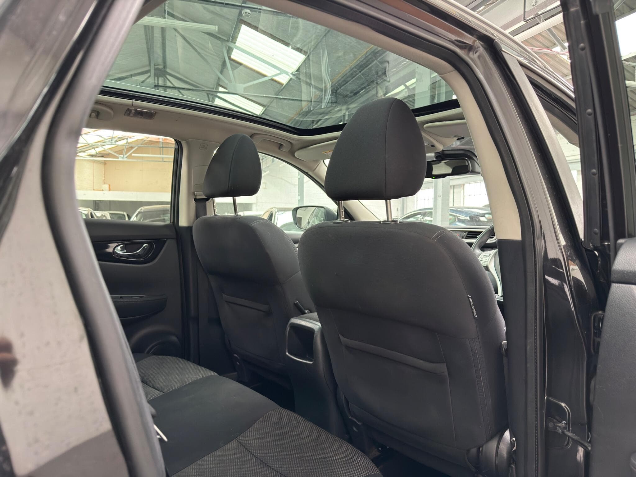 2015 Nissan Qashqai - Thumbnail 12