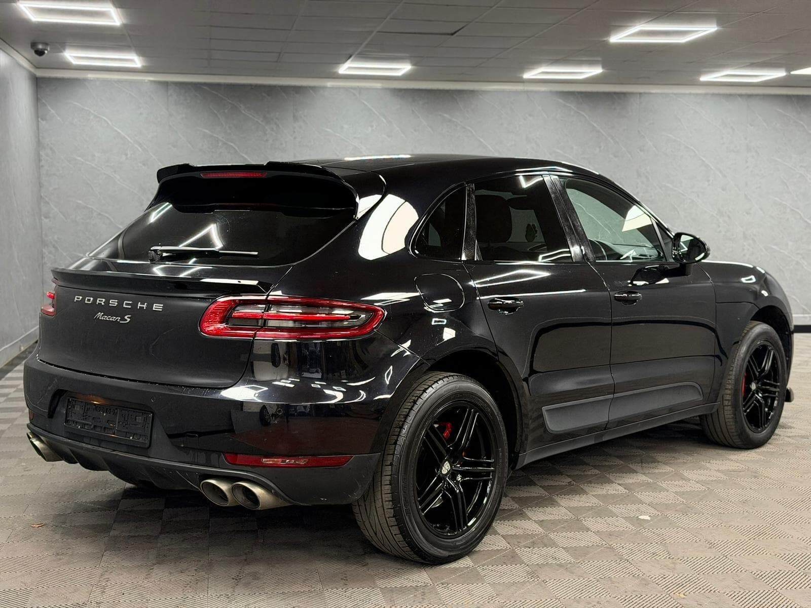 2017 Porsche Macan - Thumbnail 21