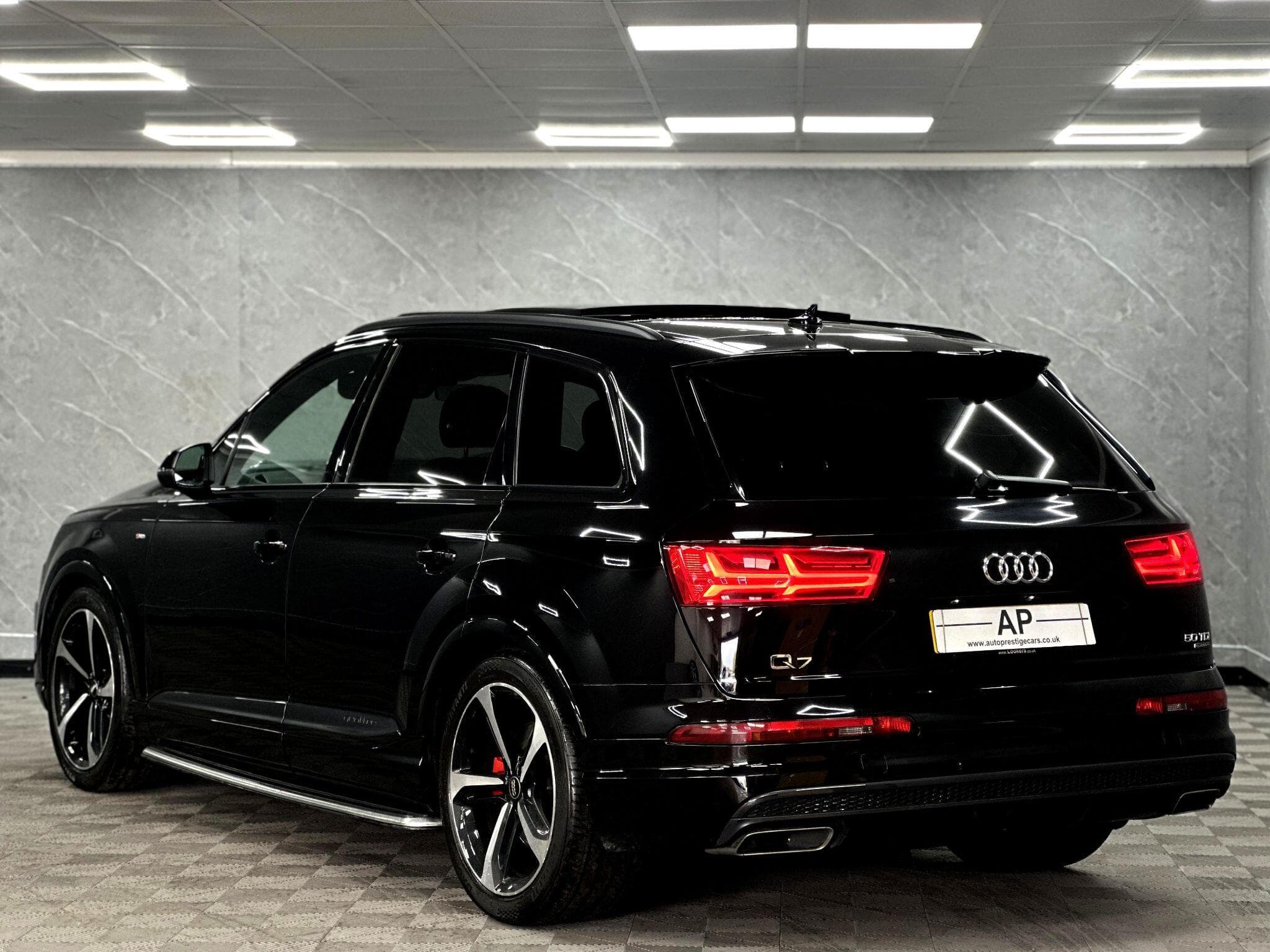 2019 Audi Q7 - Thumbnail 19