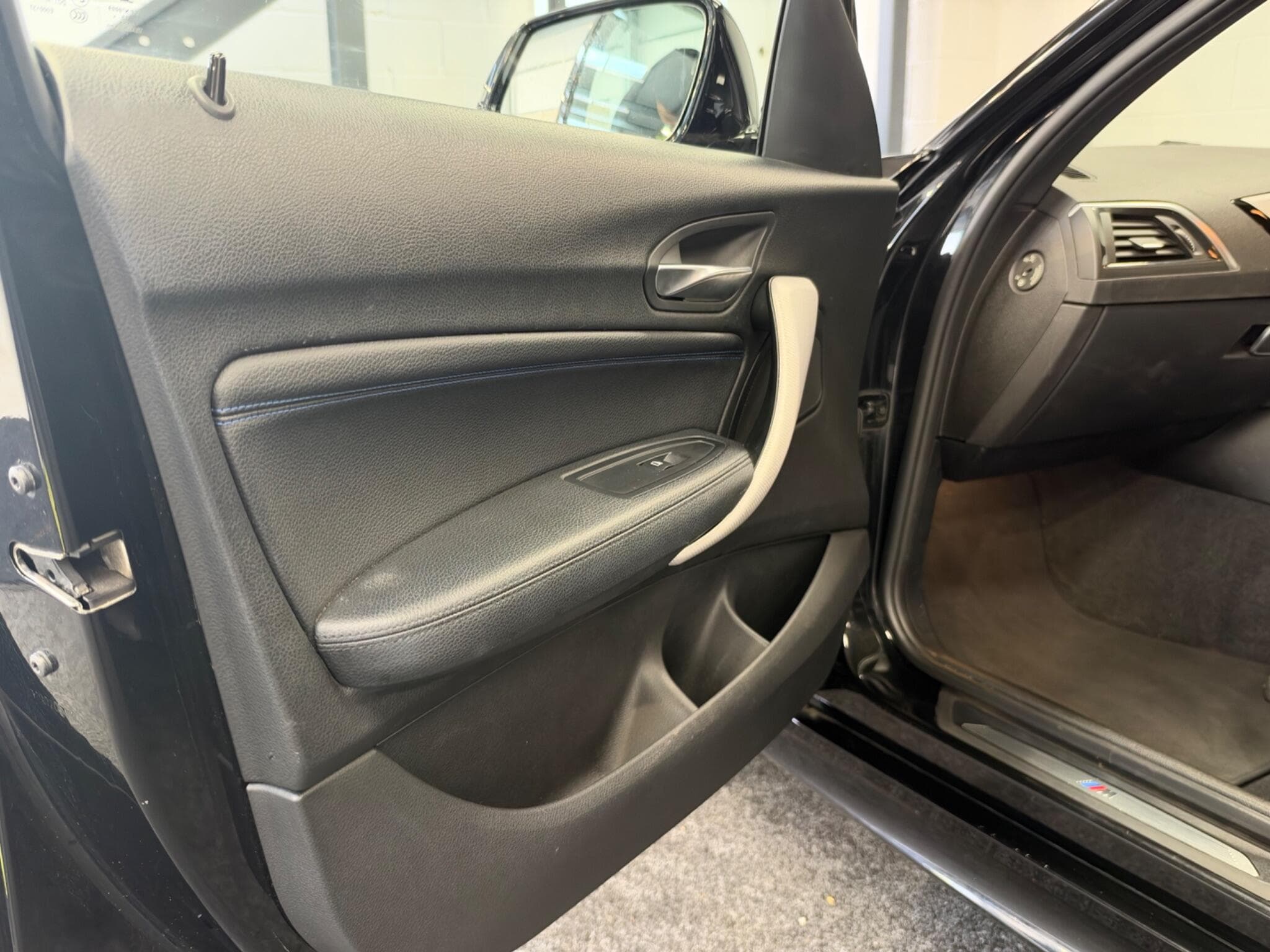 2019 BMW 1 Series - Thumbnail 26
