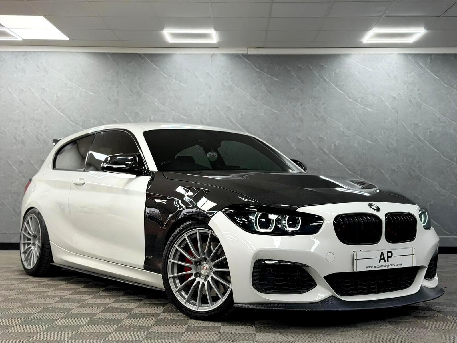 2019 BMW 1 Series - Thumbnail 2