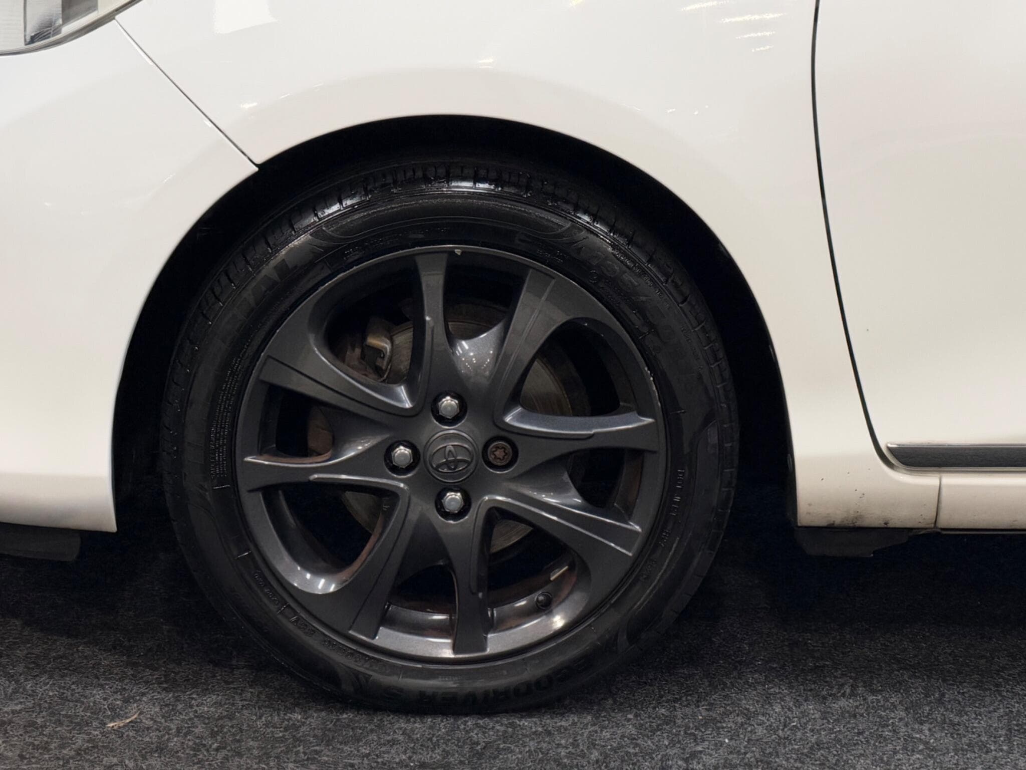 2013 Toyota Yaris - Thumbnail 26