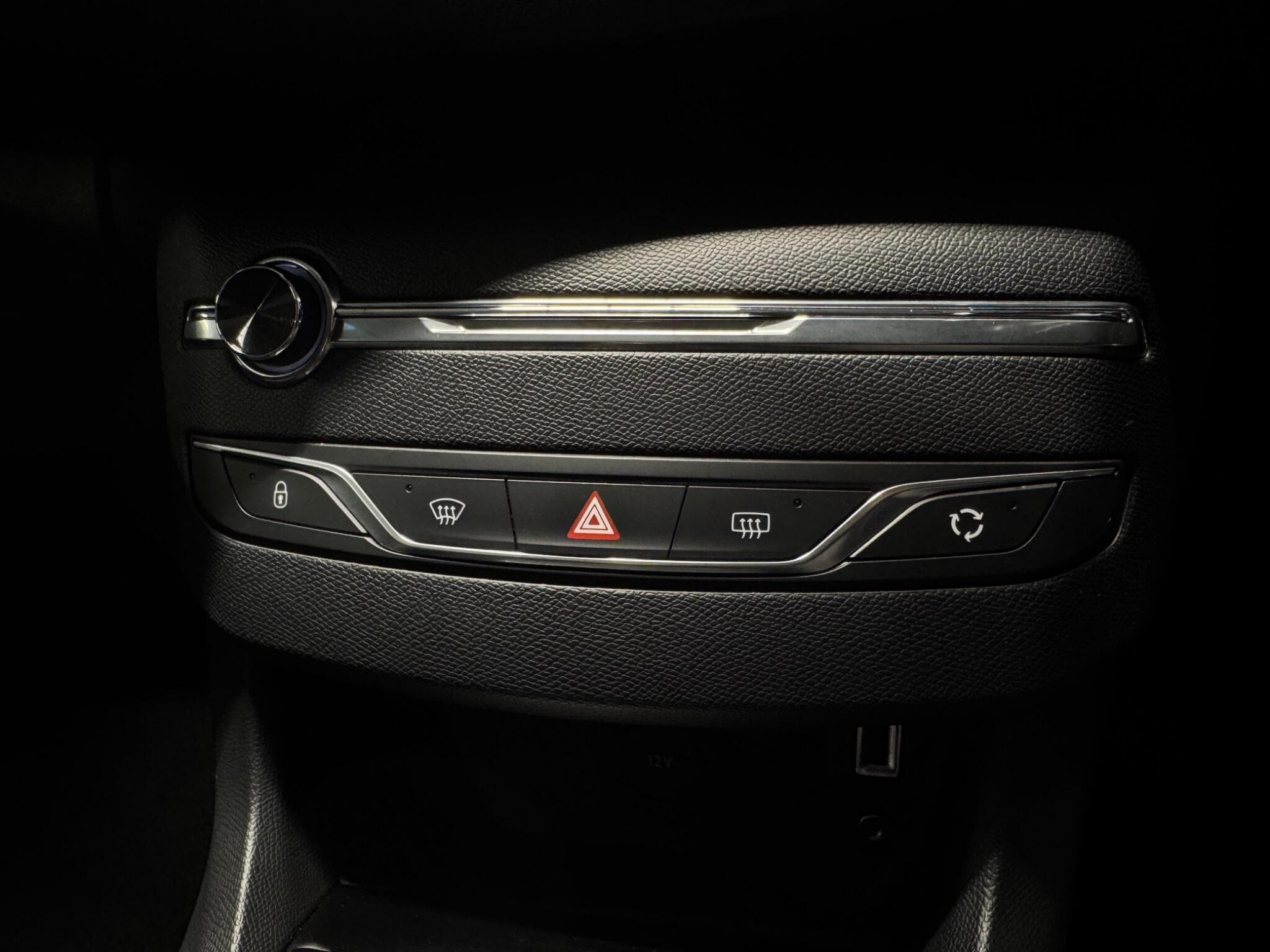 2016 Peugeot 308 SW - Thumbnail 19