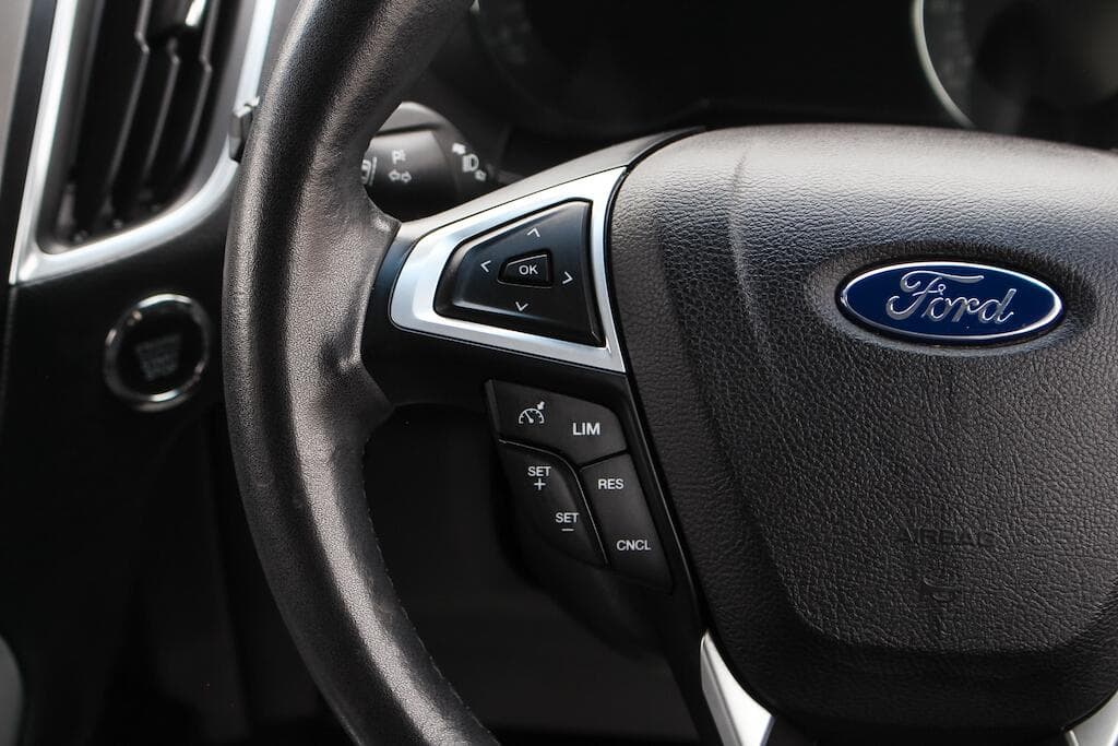 2016 Ford Edge - Thumbnail 25