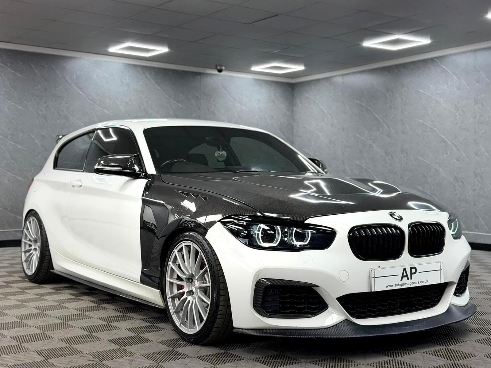 2019 BMW 1 Series - Thumbnail 37