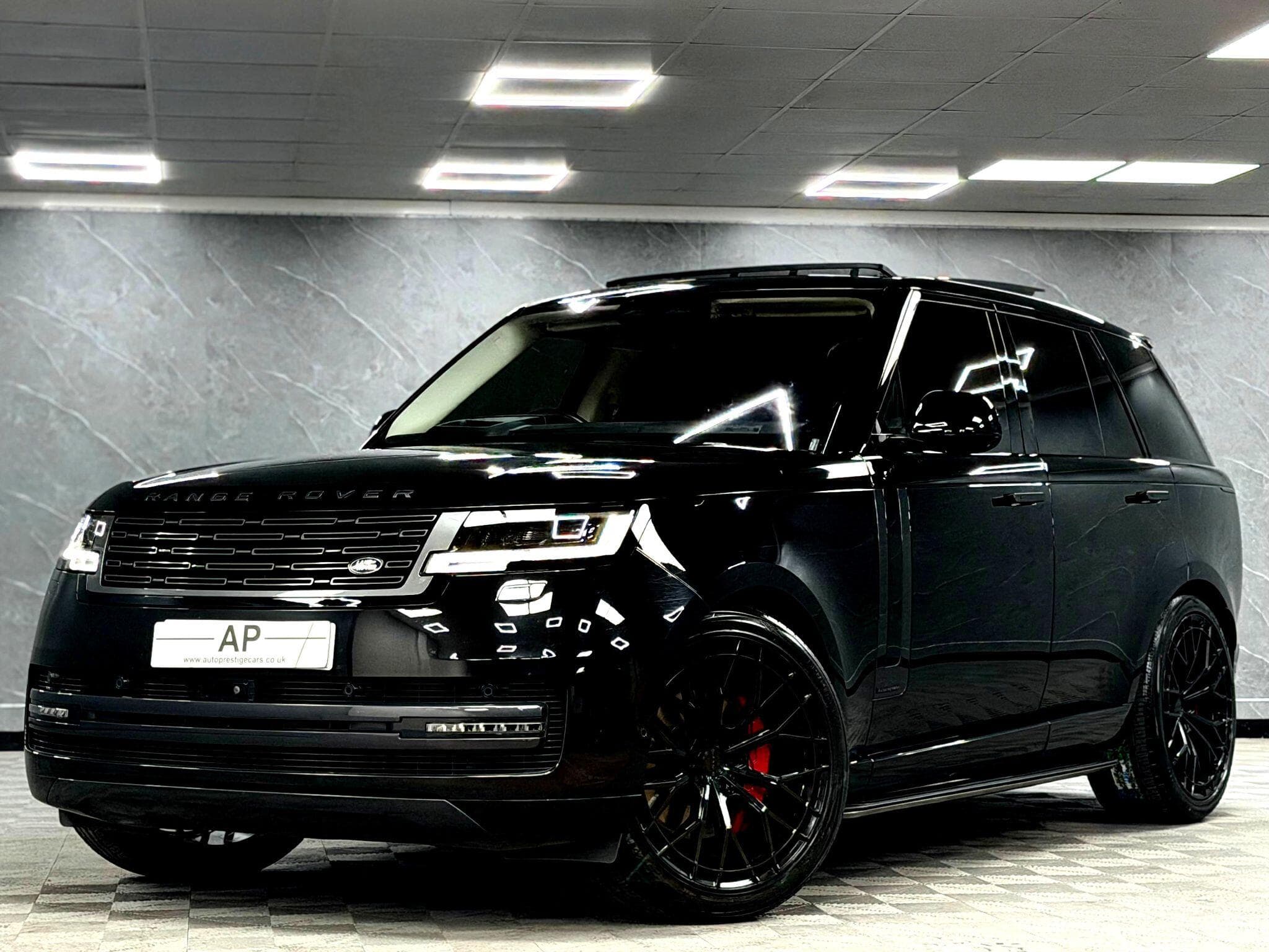 2022 Land Rover Range Rover - Thumbnail 3