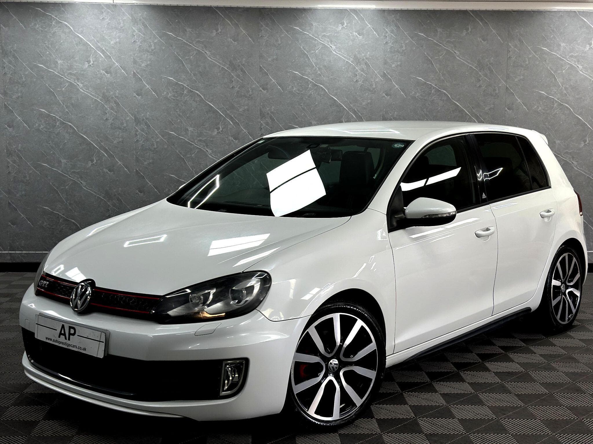 2011 Volkswagen Golf - Thumbnail 13