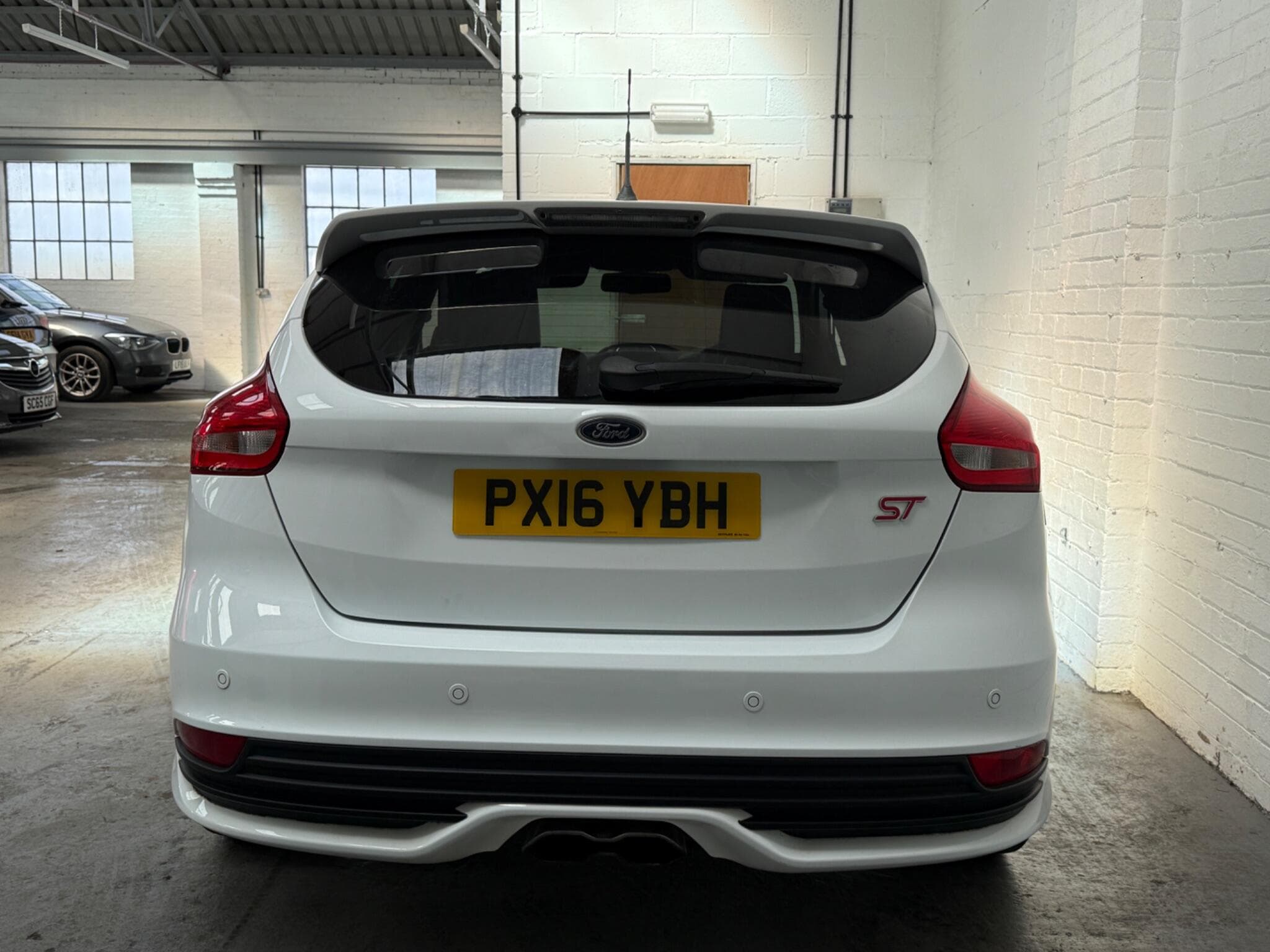 2016 Ford Focus - Thumbnail 7