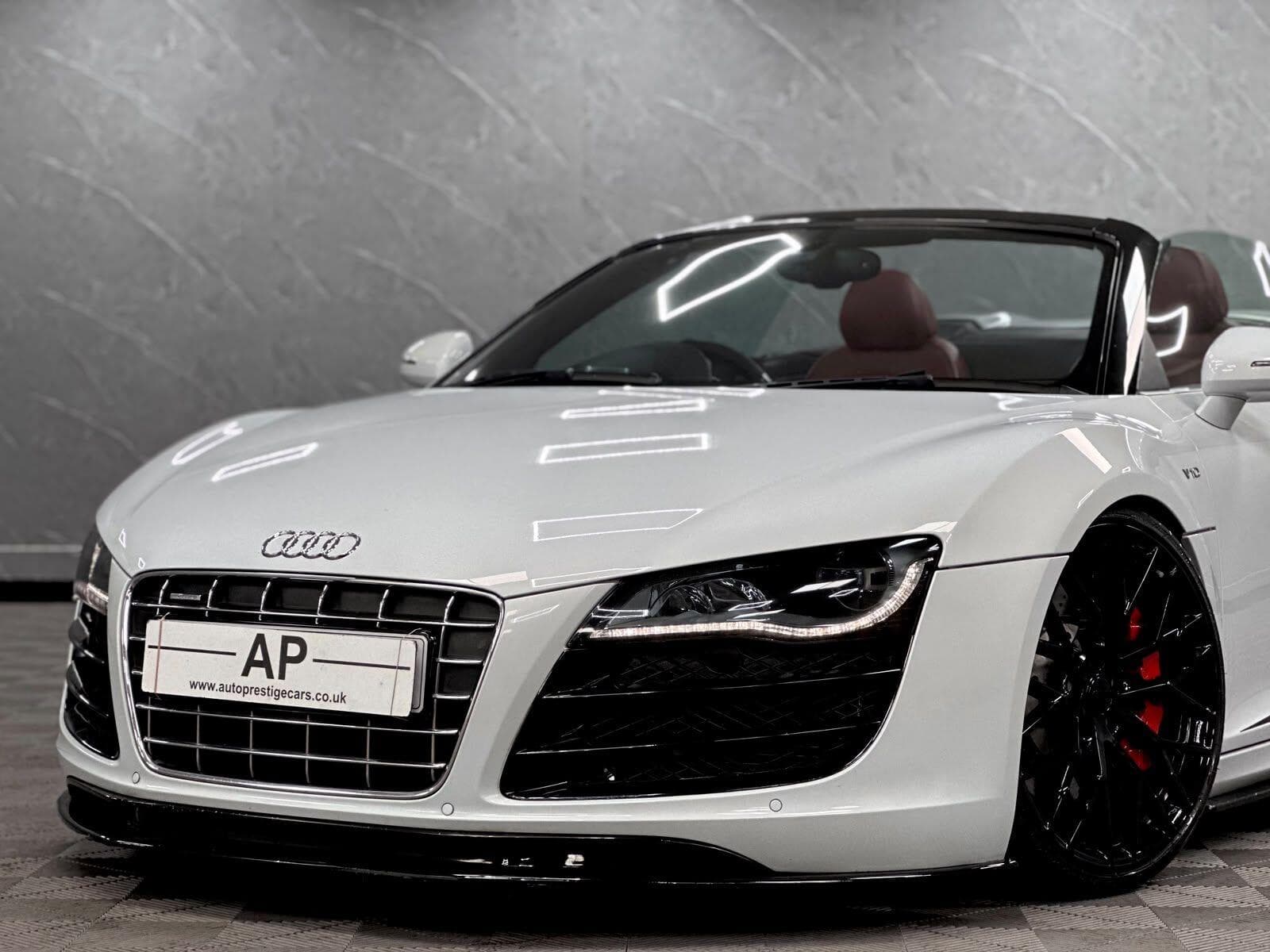 2010 Audi R8 - Thumbnail 26