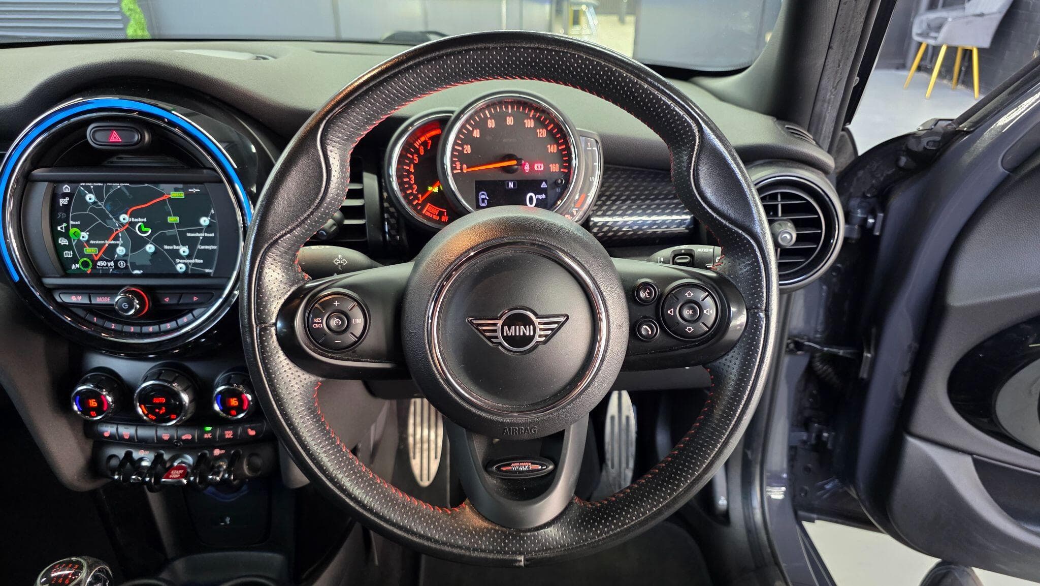 2019 MINI Hatch - Thumbnail 11
