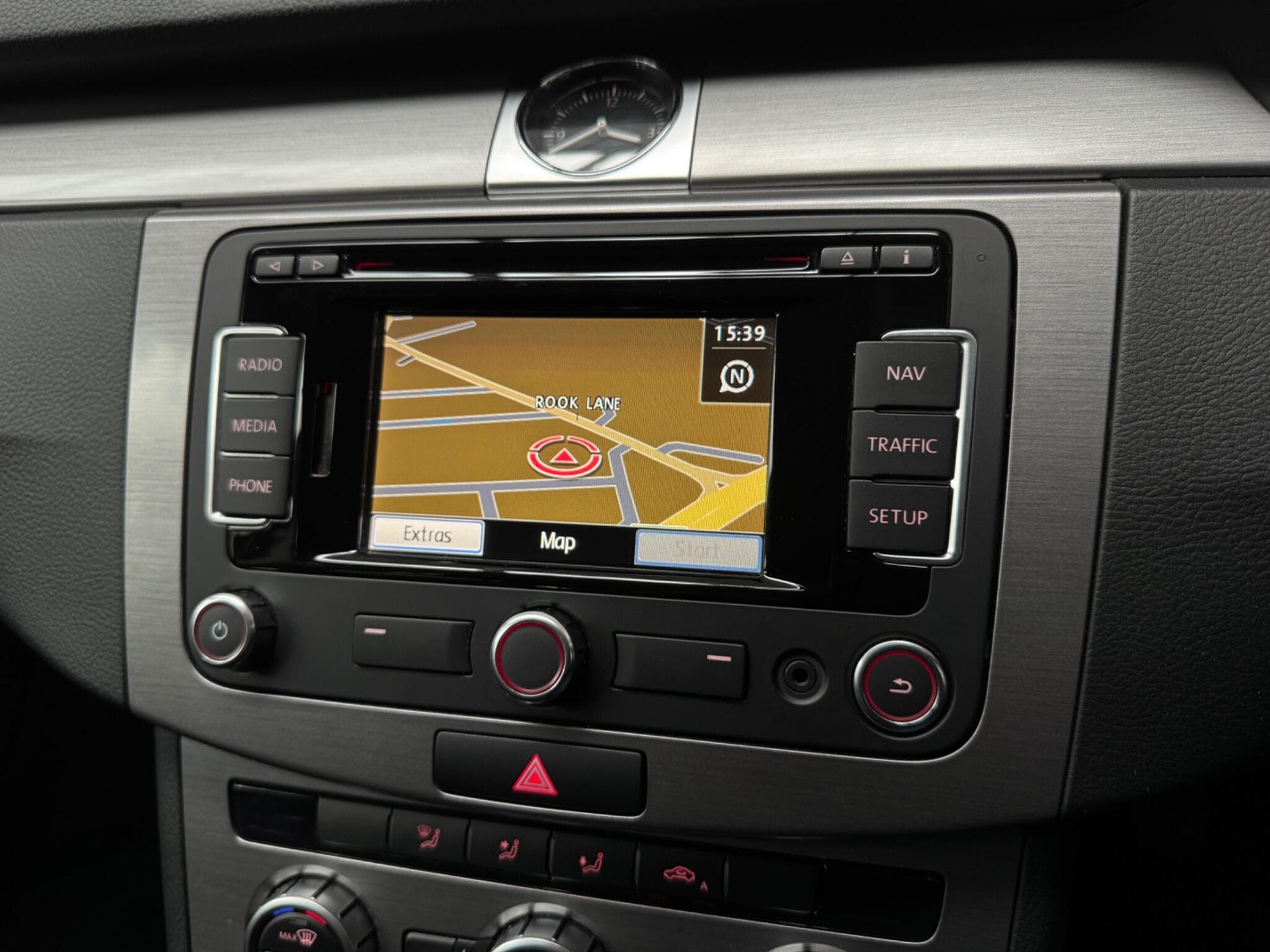 2013 Volkswagen Passat - Thumbnail 14
