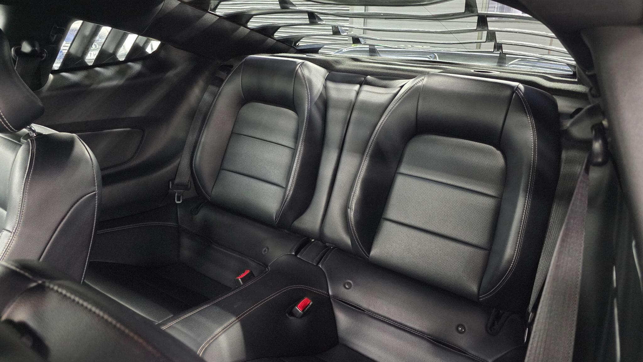 2016 Ford Mustang - Thumbnail 18