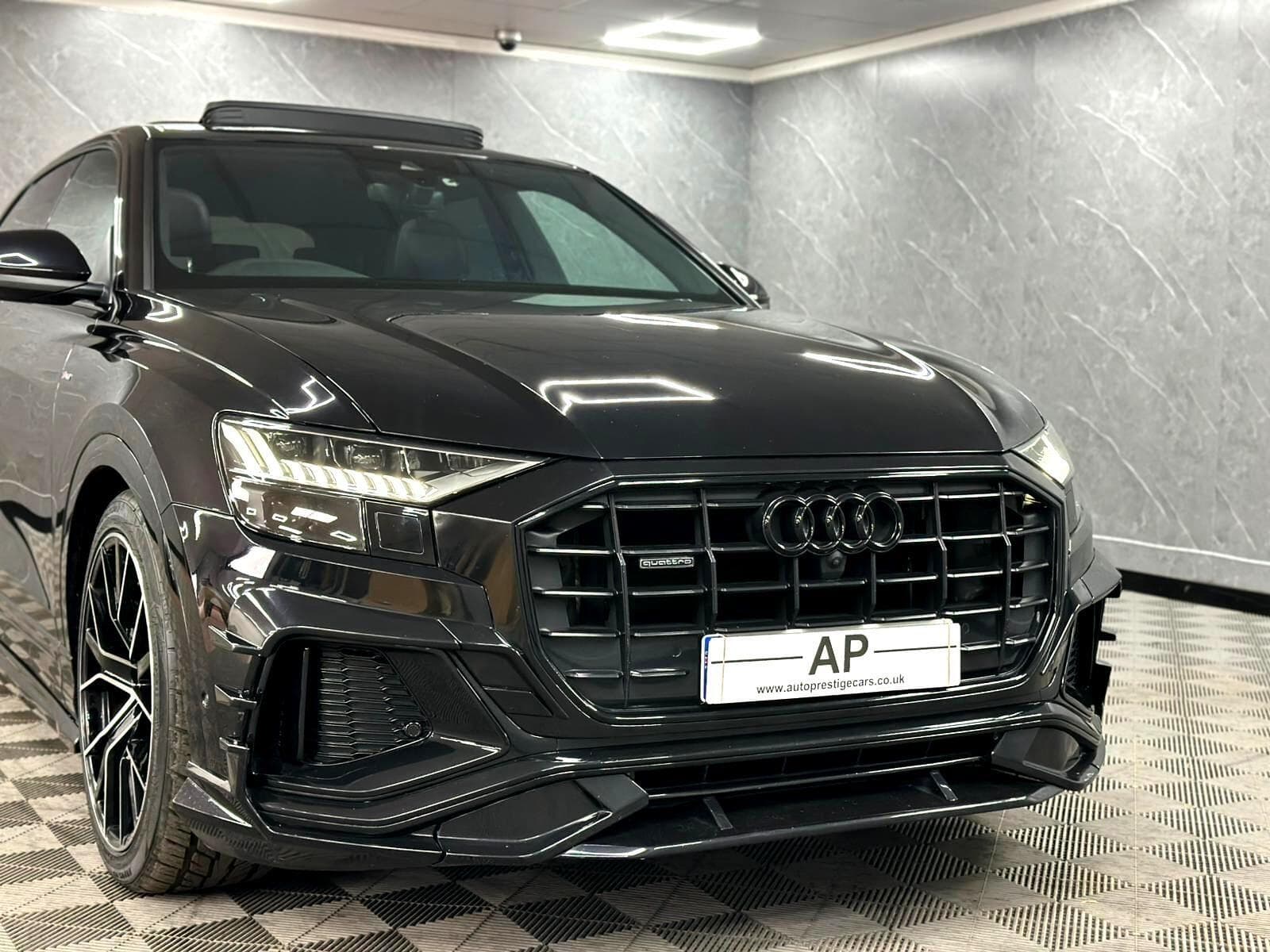 2019 Audi Q8 - Thumbnail 15