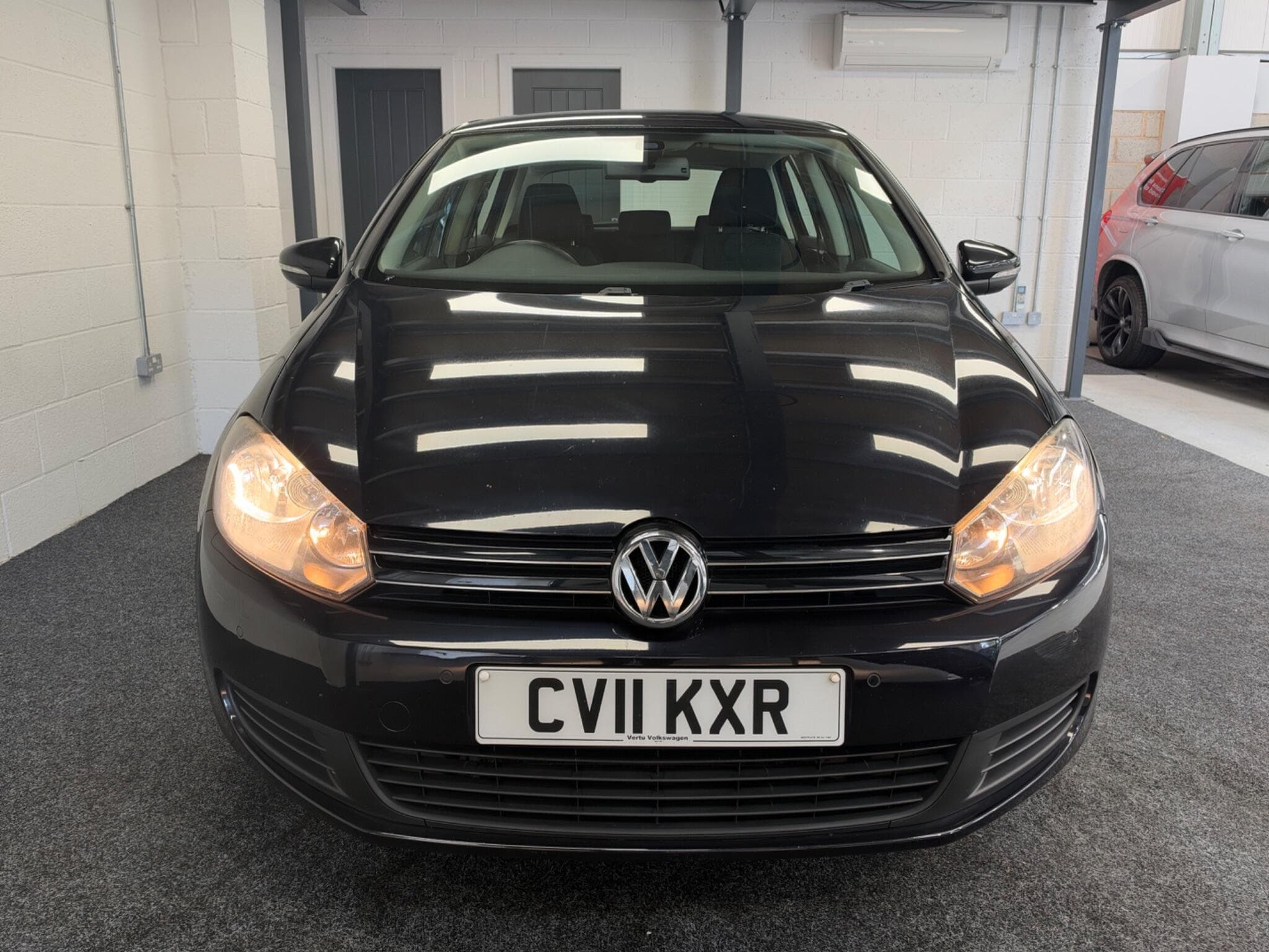 2011 Volkswagen Golf - Thumbnail 3