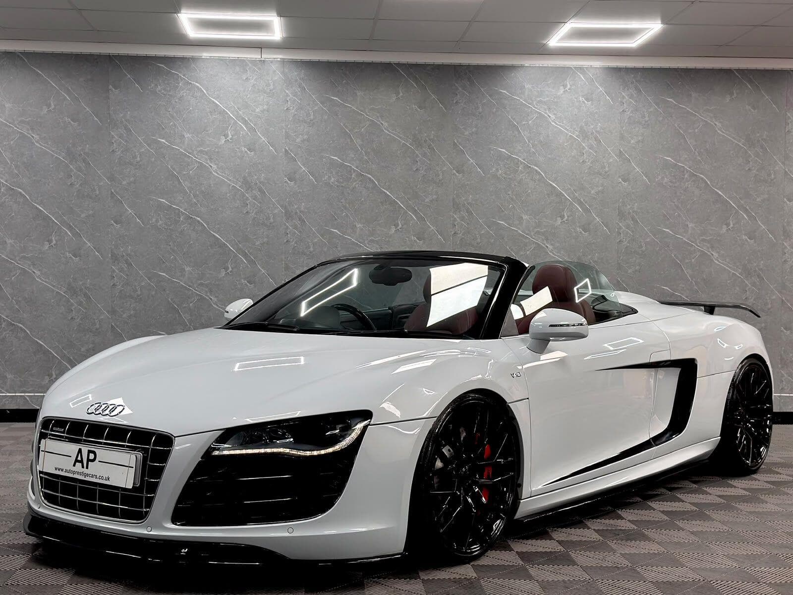 2010 Audi R8 - Thumbnail 20