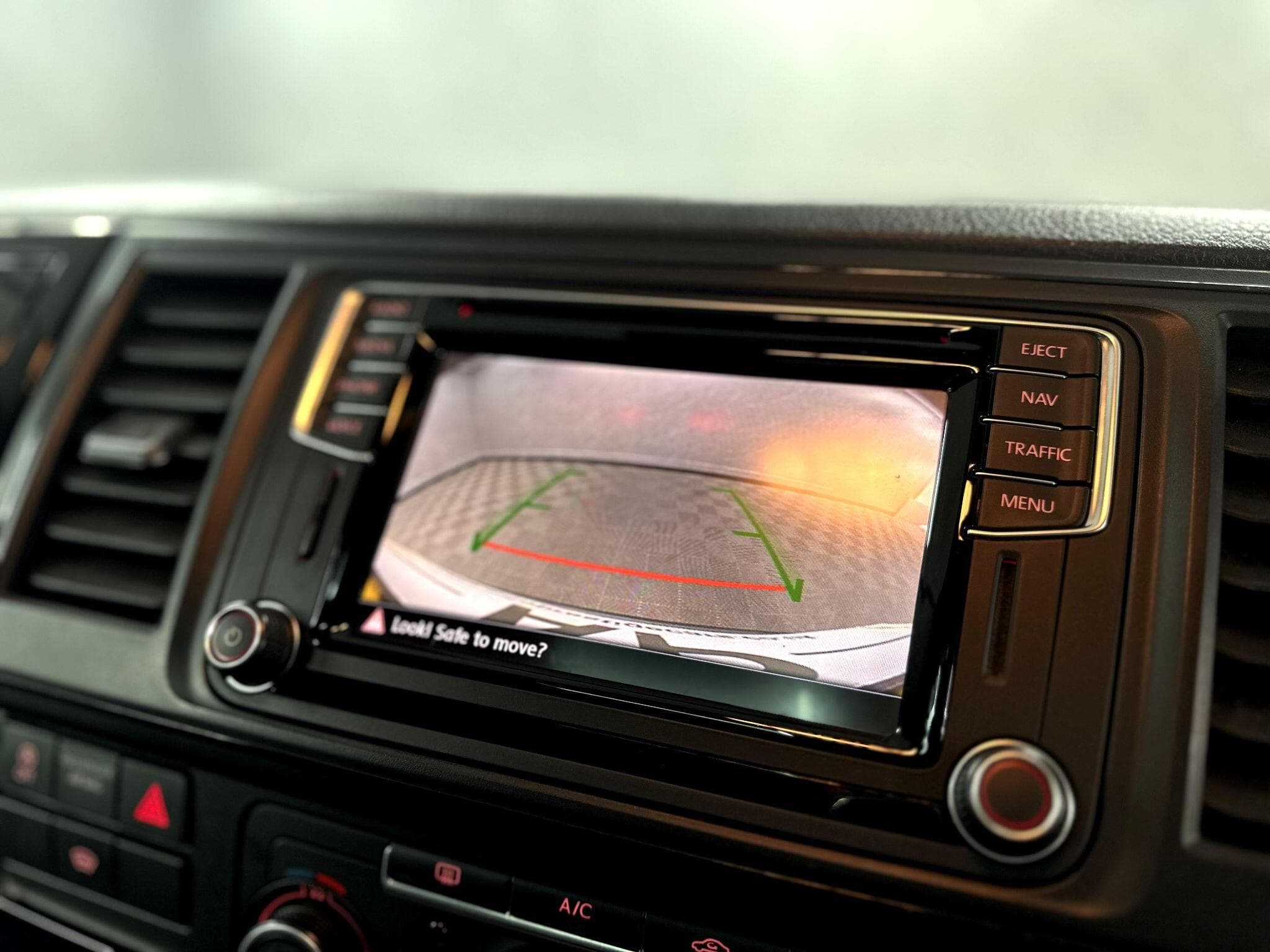 2016 Volkswagen Transporter - Thumbnail 23