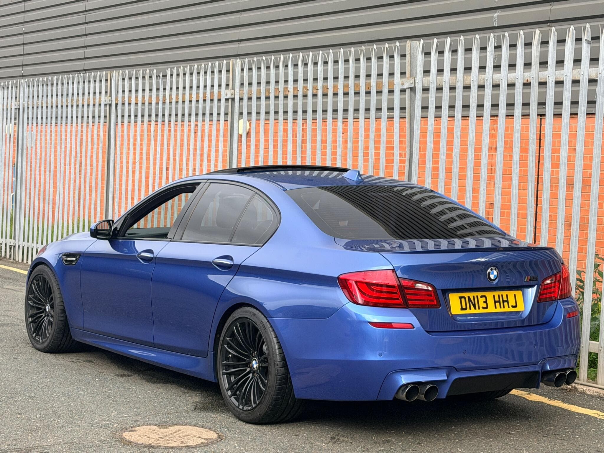 2013 BMW M5 - Thumbnail 12