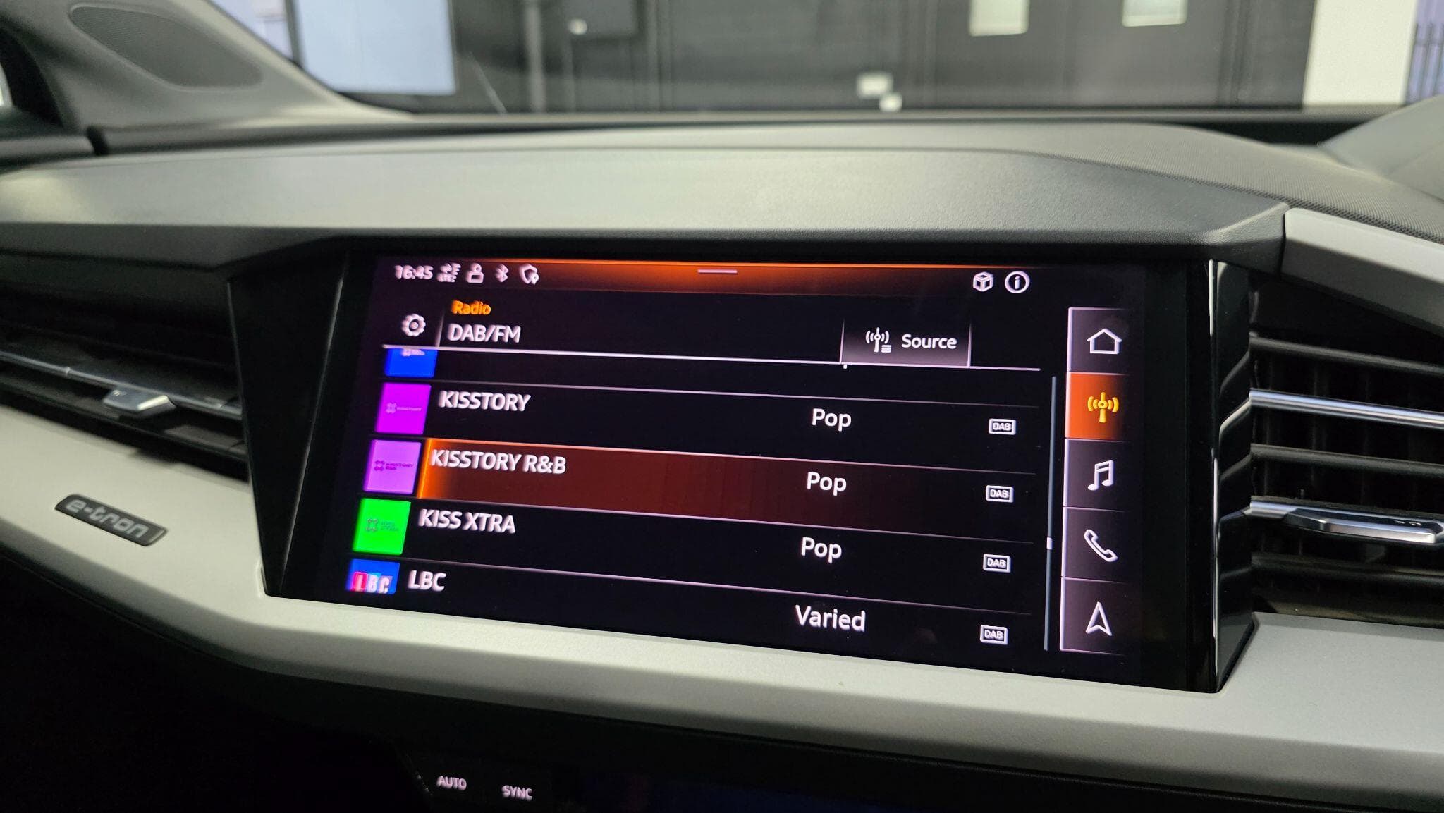 2022 Audi Q4 e-tron - Thumbnail 20