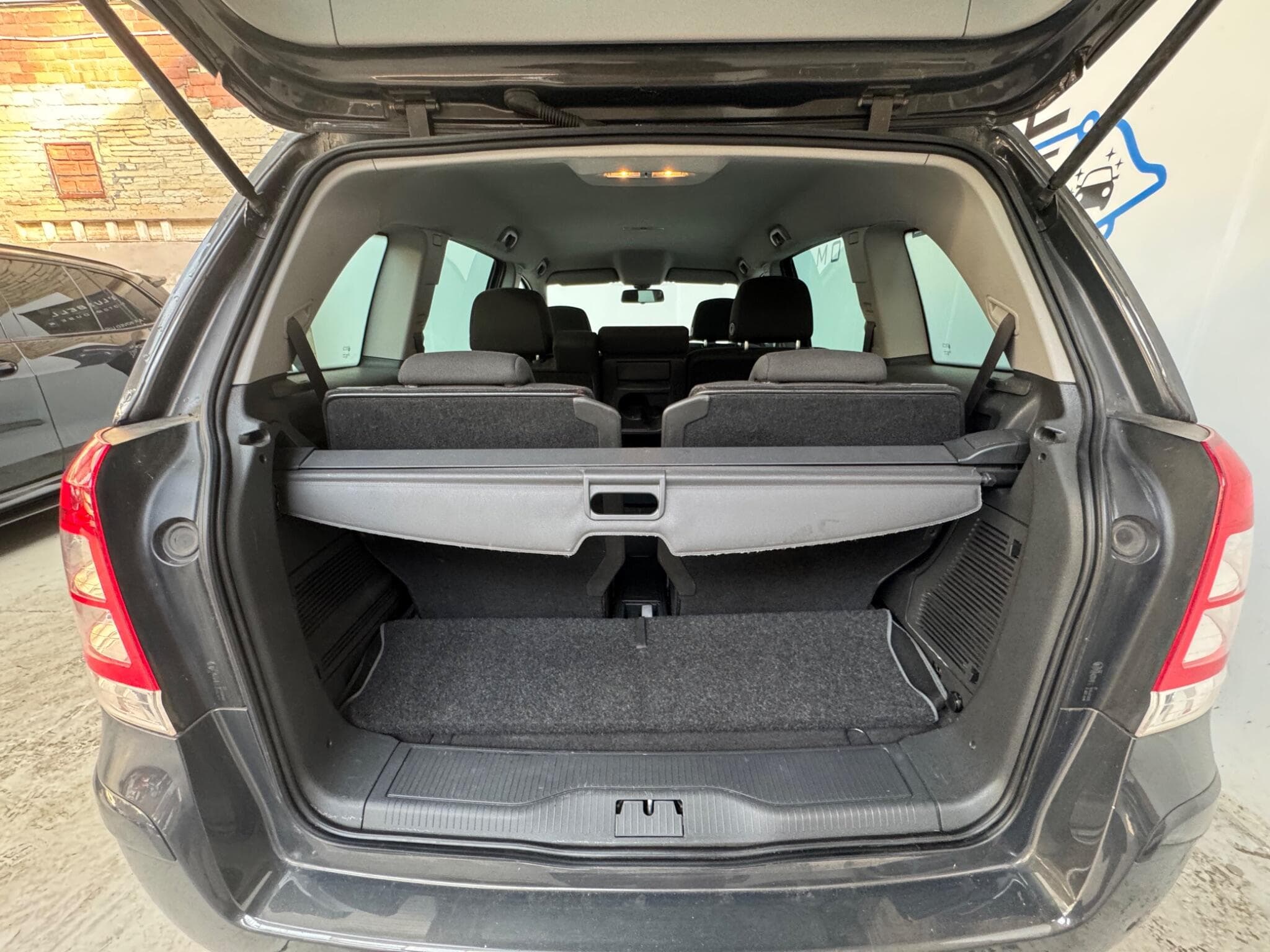 2013 Vauxhall Zafira - Thumbnail 23