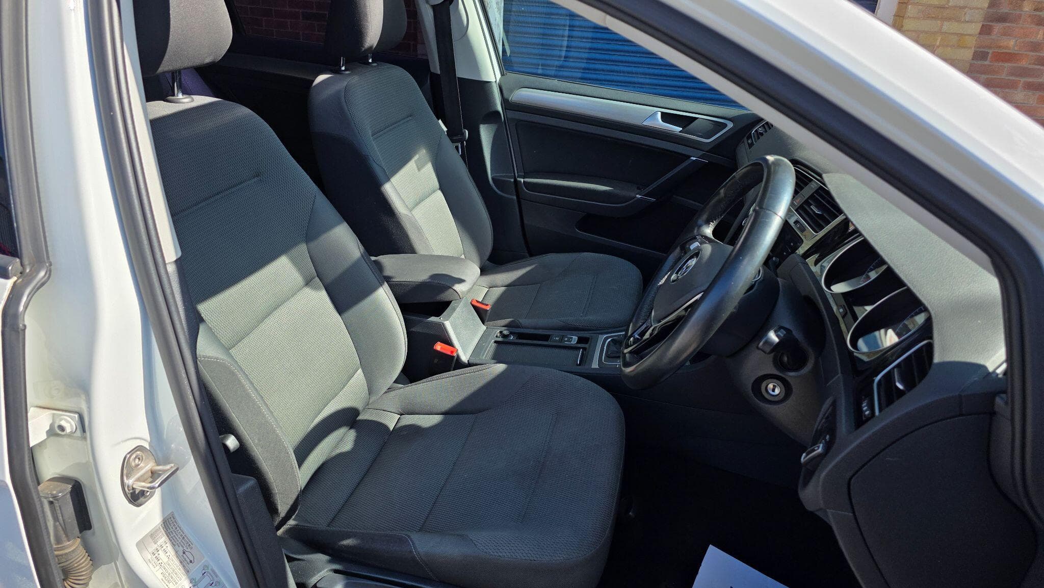 2015 Volkswagen Golf - Thumbnail 14