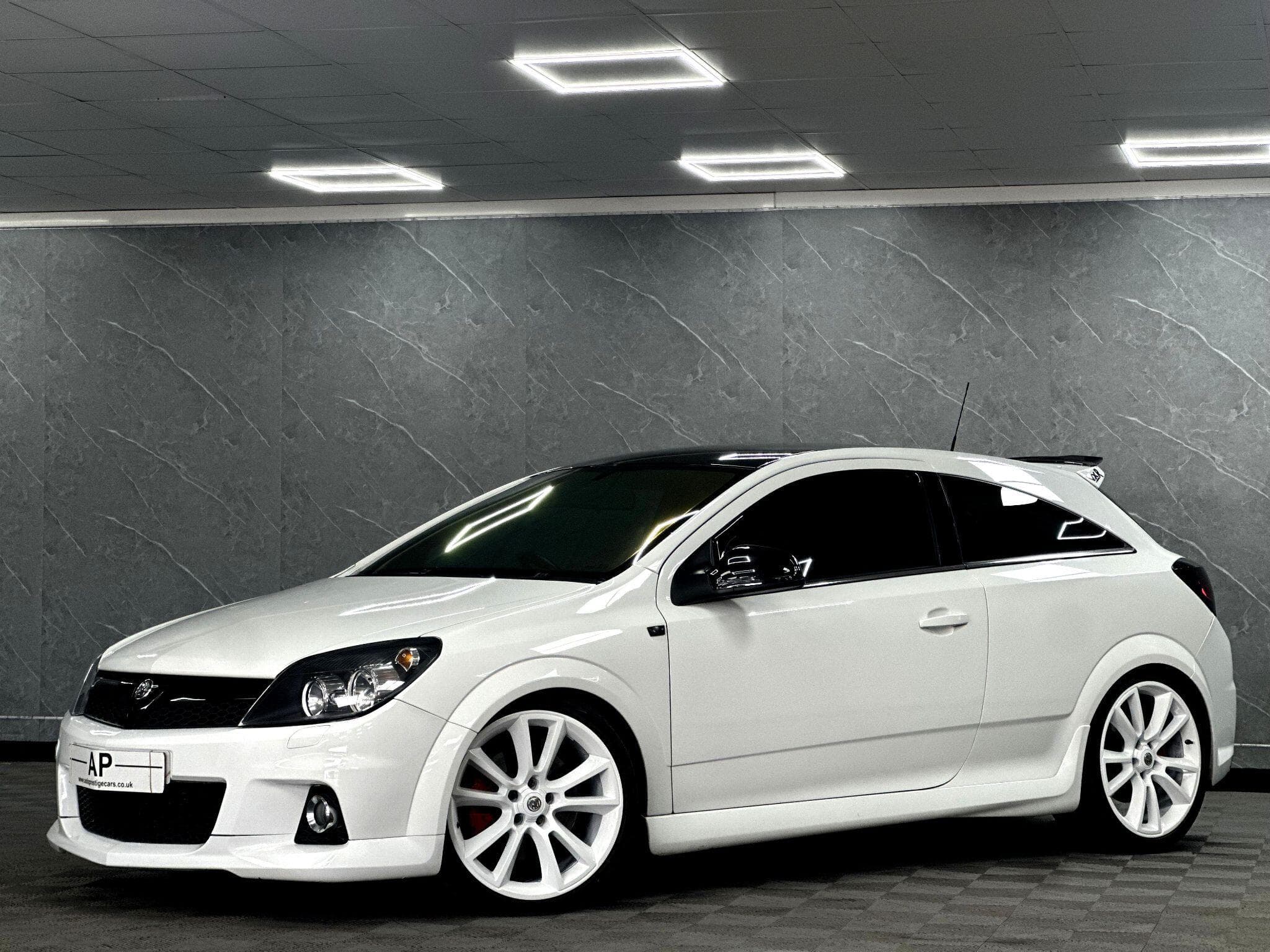2010 Vauxhall Astra - Thumbnail 16