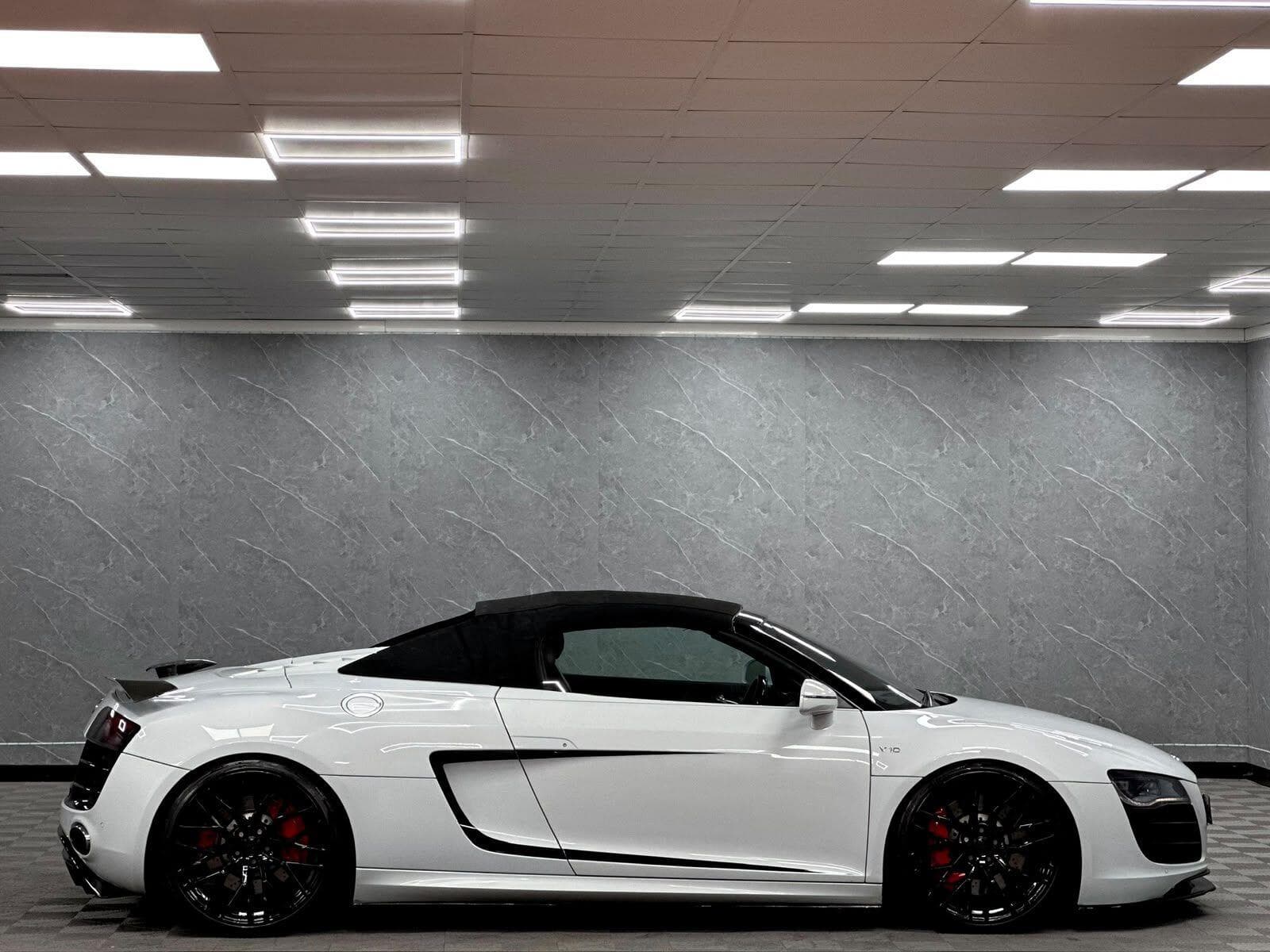 2010 Audi R8 - Thumbnail 44