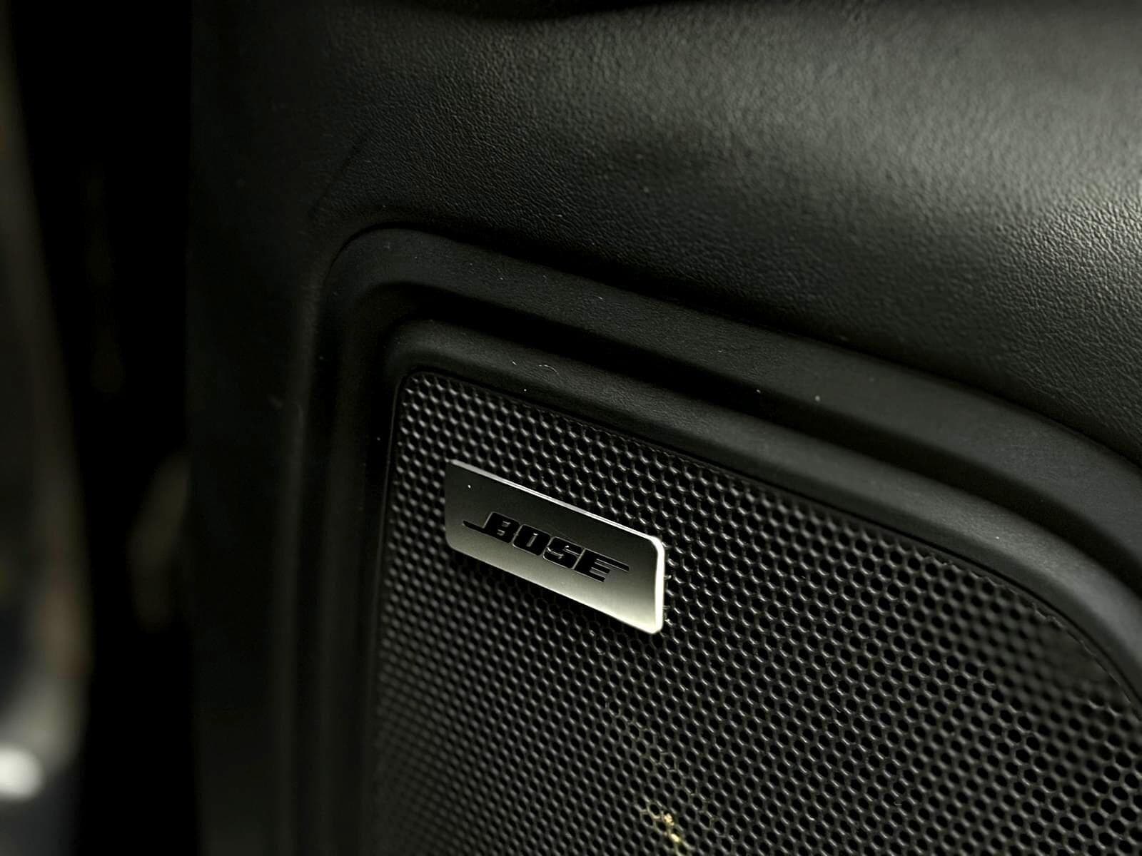 2017 Porsche Macan - Thumbnail 36