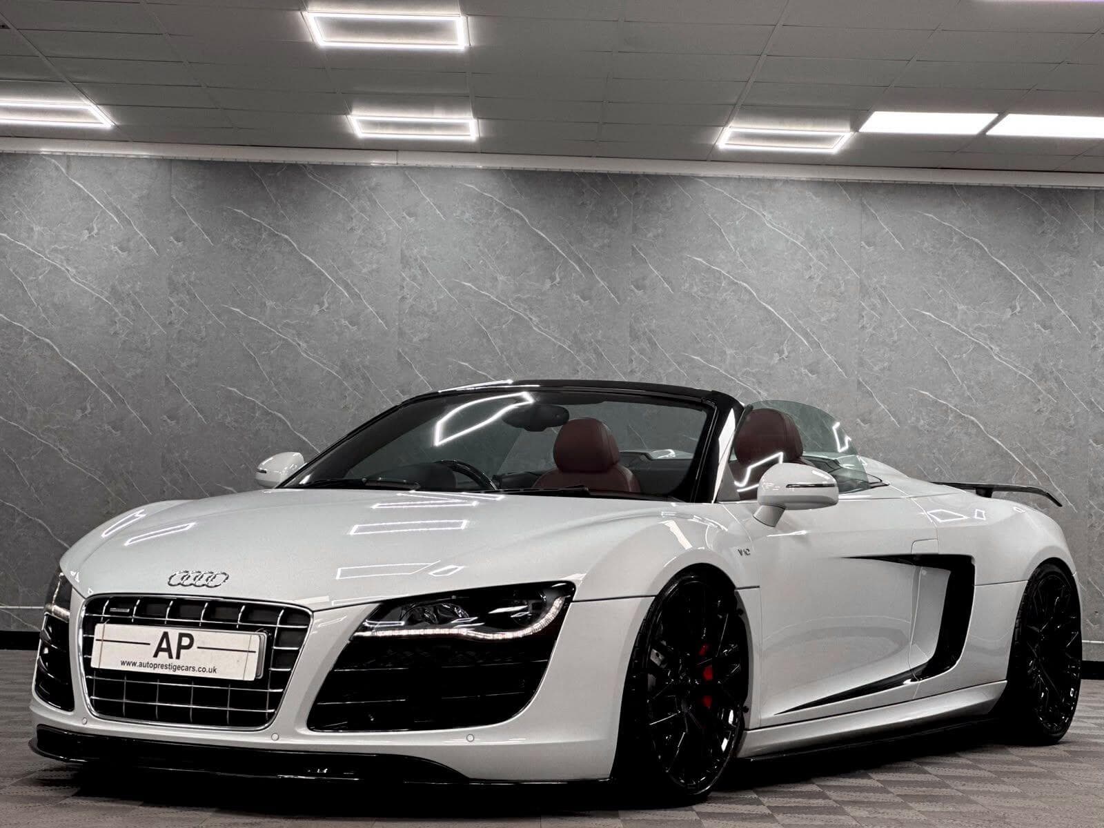 2010 Audi R8 - Thumbnail 33
