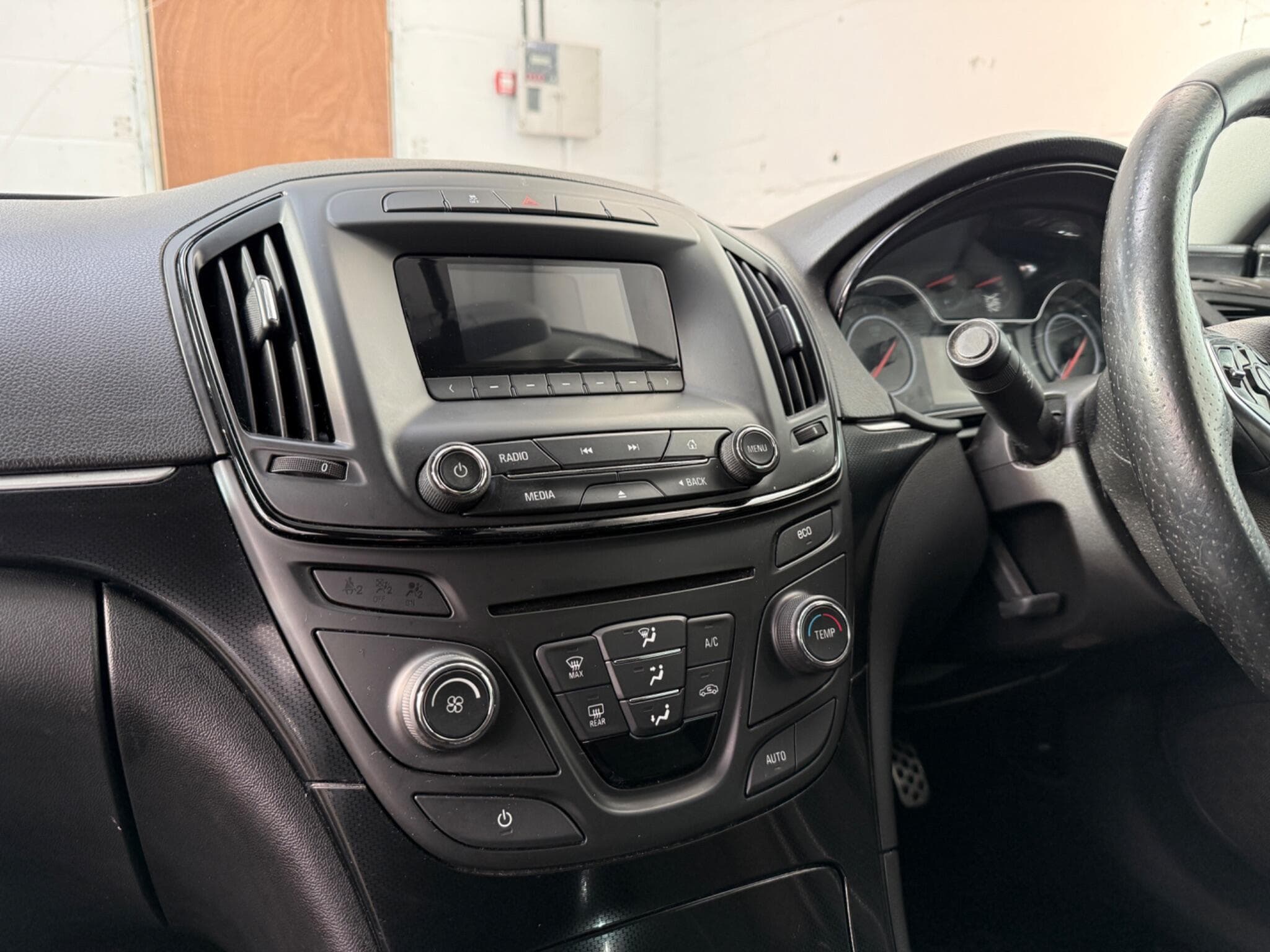 2015 Vauxhall Insignia - Thumbnail 17