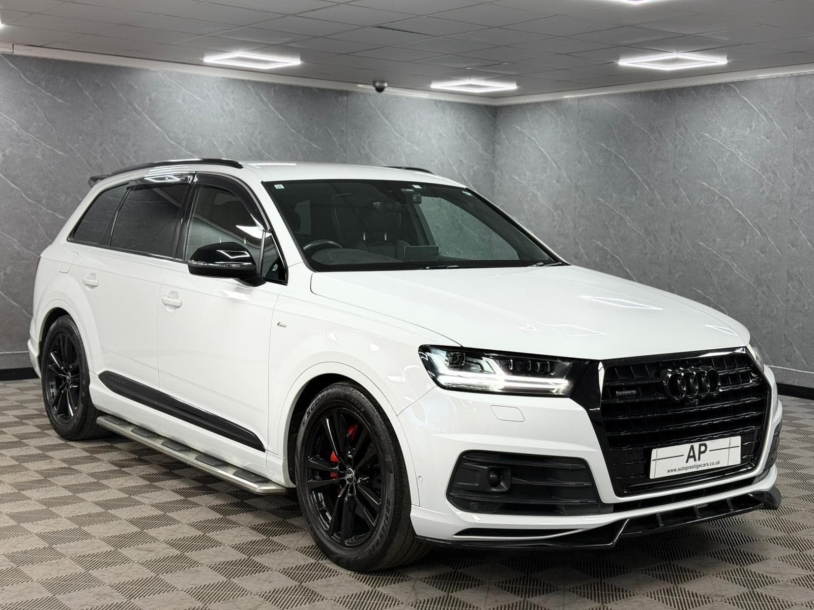 2017 Audi Q7 - Thumbnail 36