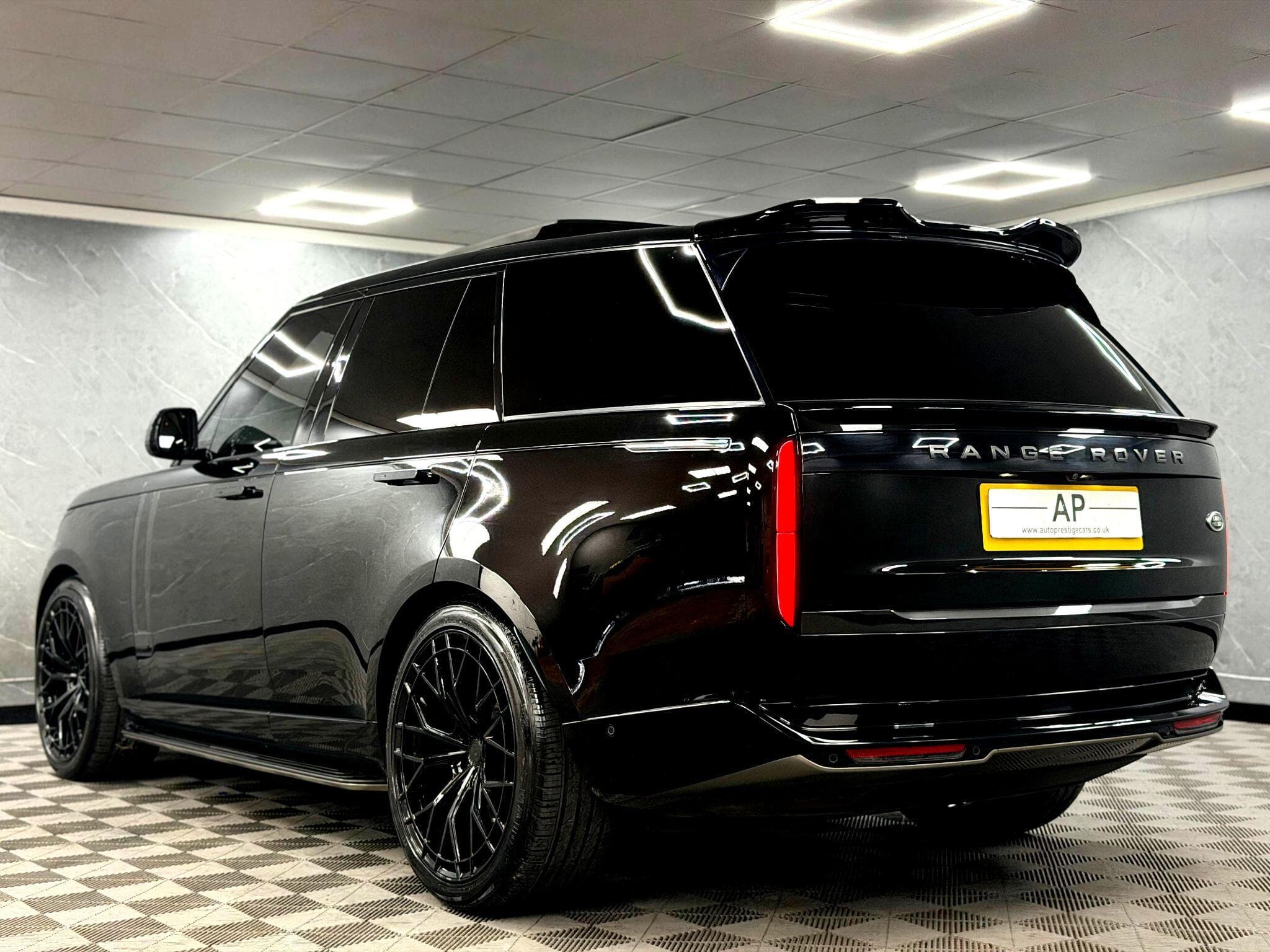 2022 Land Rover Range Rover - Thumbnail 27